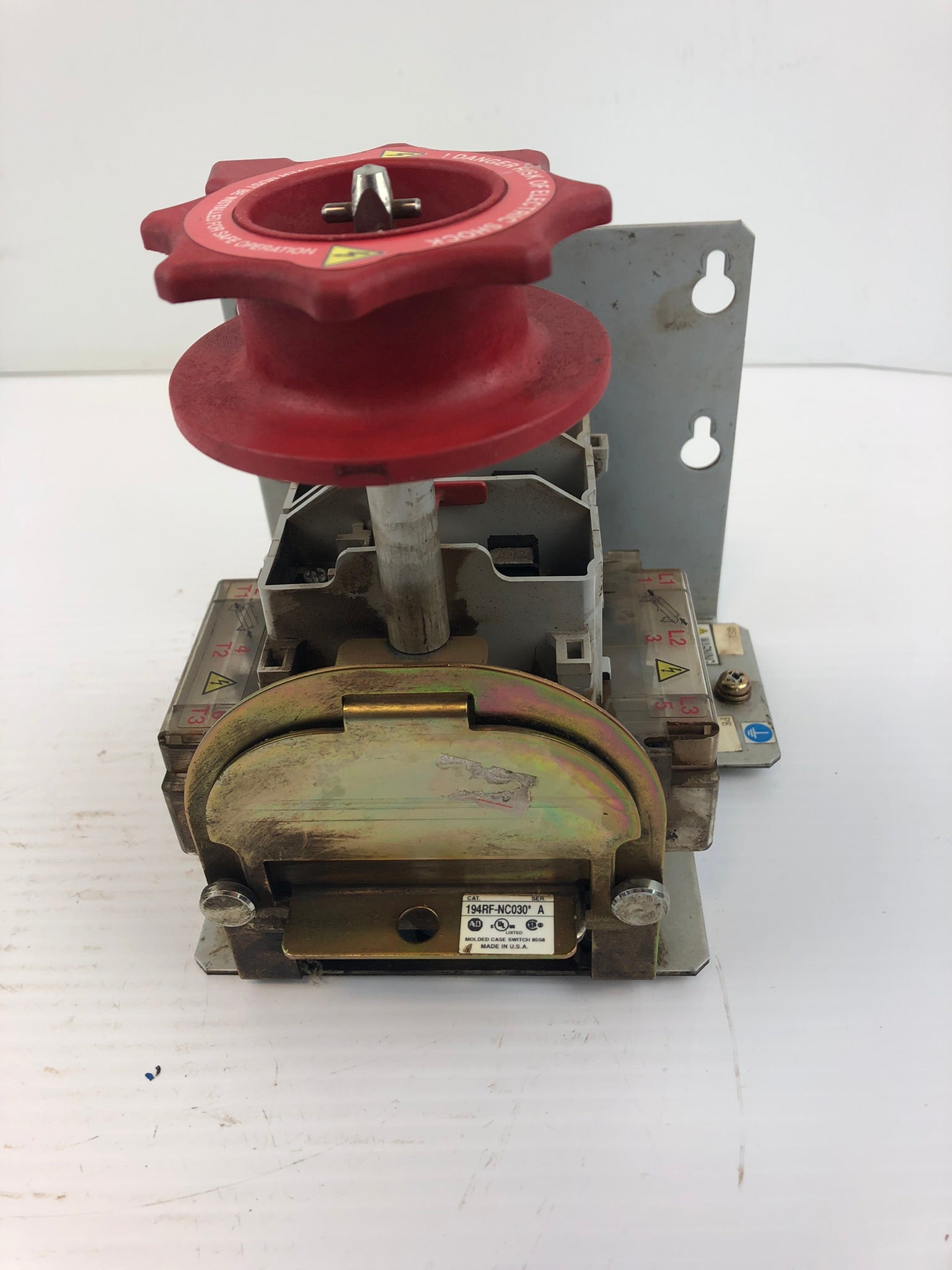 Allen-Bradley 194RF-NC030* Ser A Fused Disconnect Switch Mounted No Cover