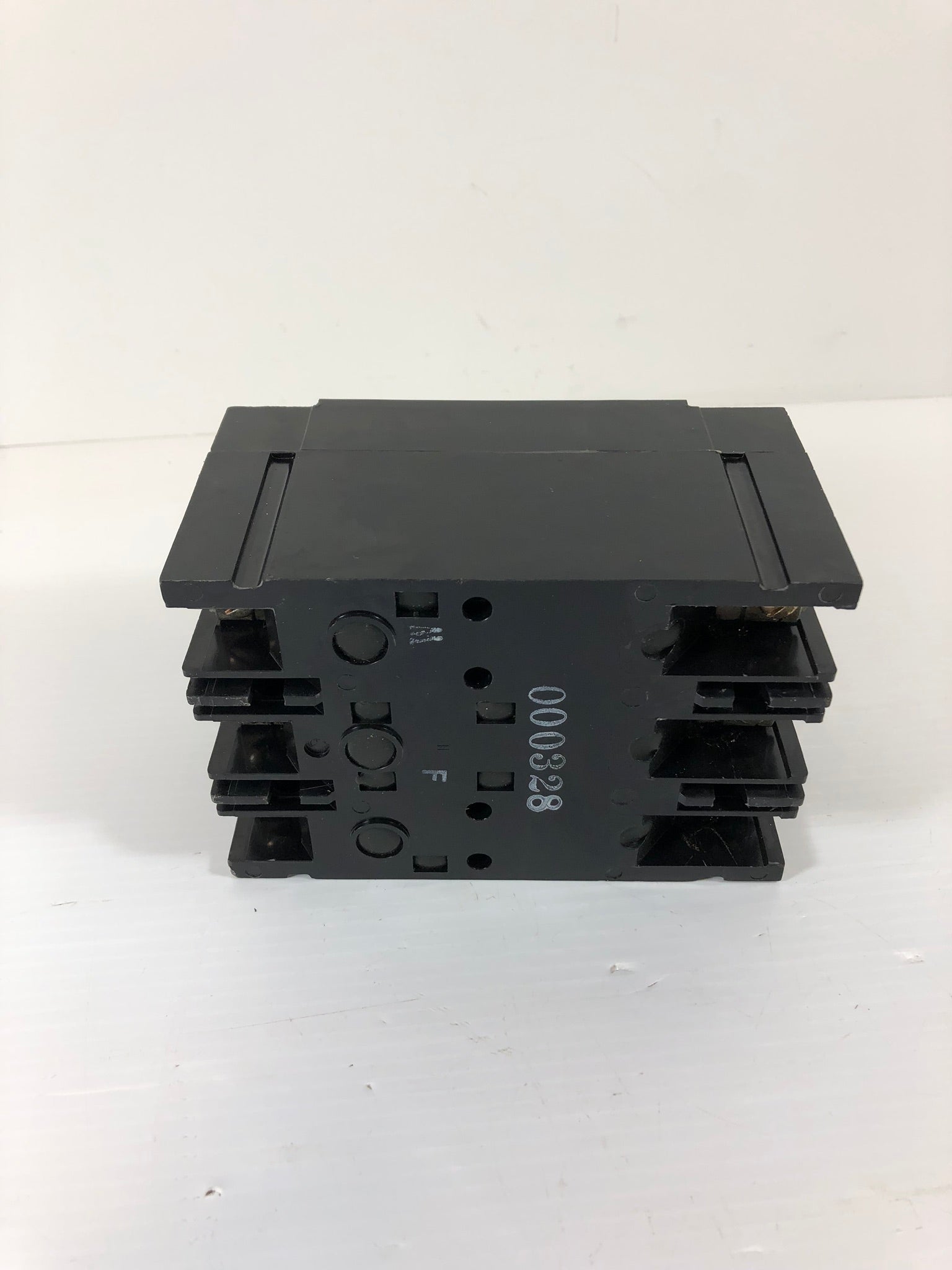 Cutler-Hammer 30 Amp Motor Circuit Protector Breaker MCP13300CR 600 VAC 3 Pole