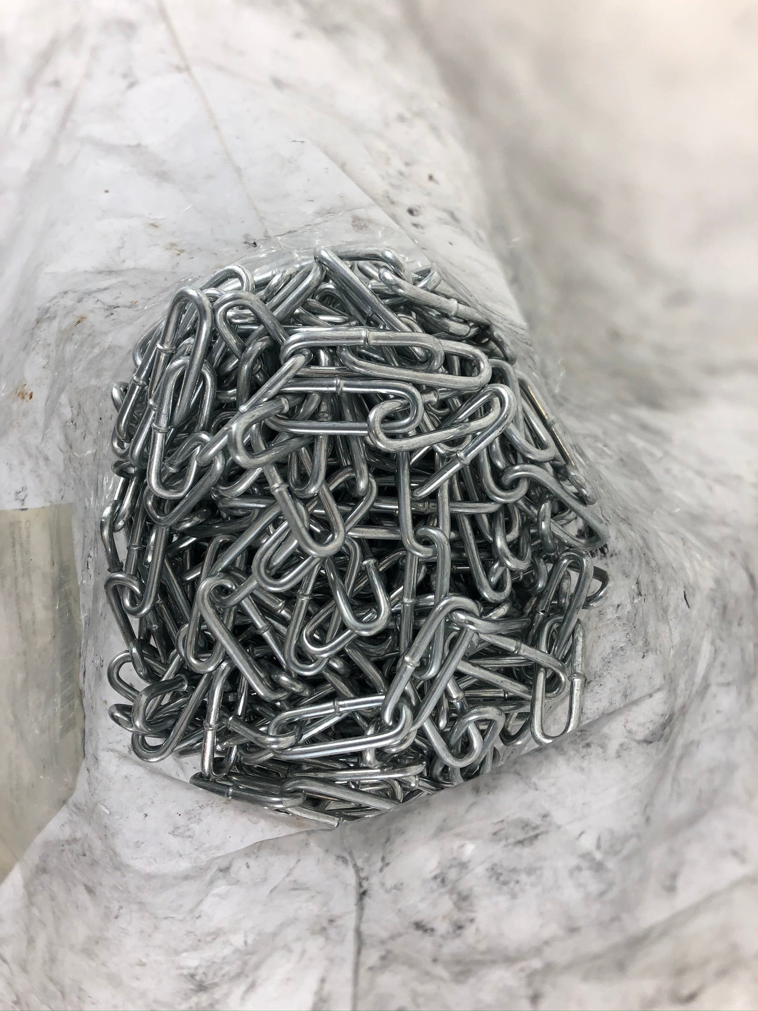 Dayton 1DKE3A Link Coil Chain Zinc-Plated Finish, Trade Size 4, 205 lbs.