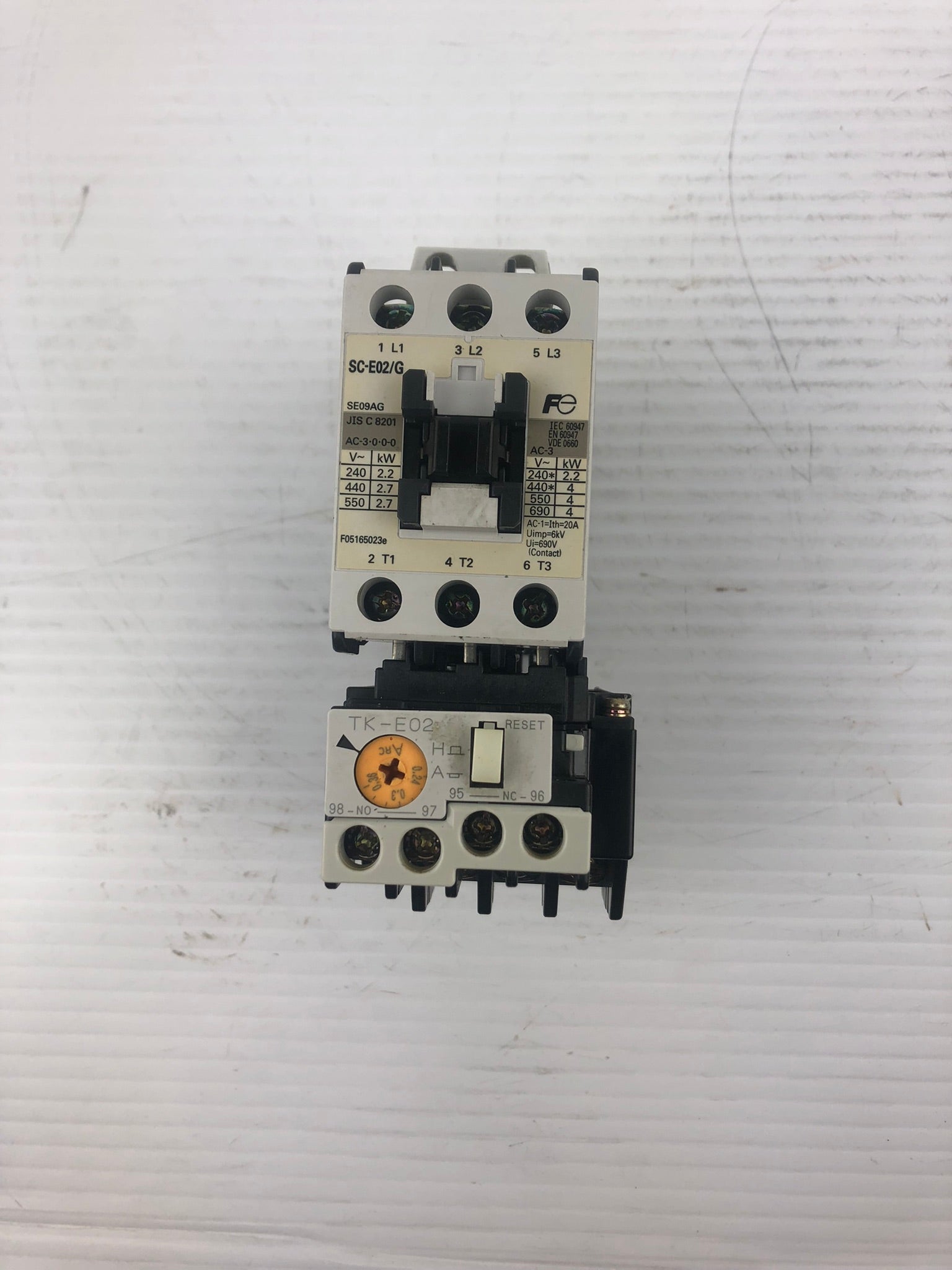 Fuji SC-E02/G Contactor 3 Pole with TK-E02 Overload Relay and SZ-Z1 Coil Surge