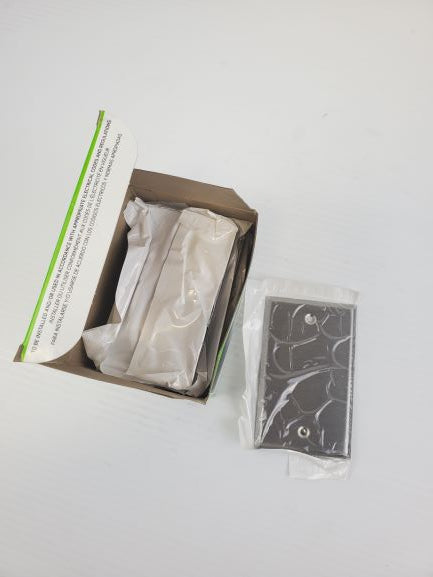 Leviton 84014 Stainless Steel One Gang Wallplate Satin Finish (Box of 10)