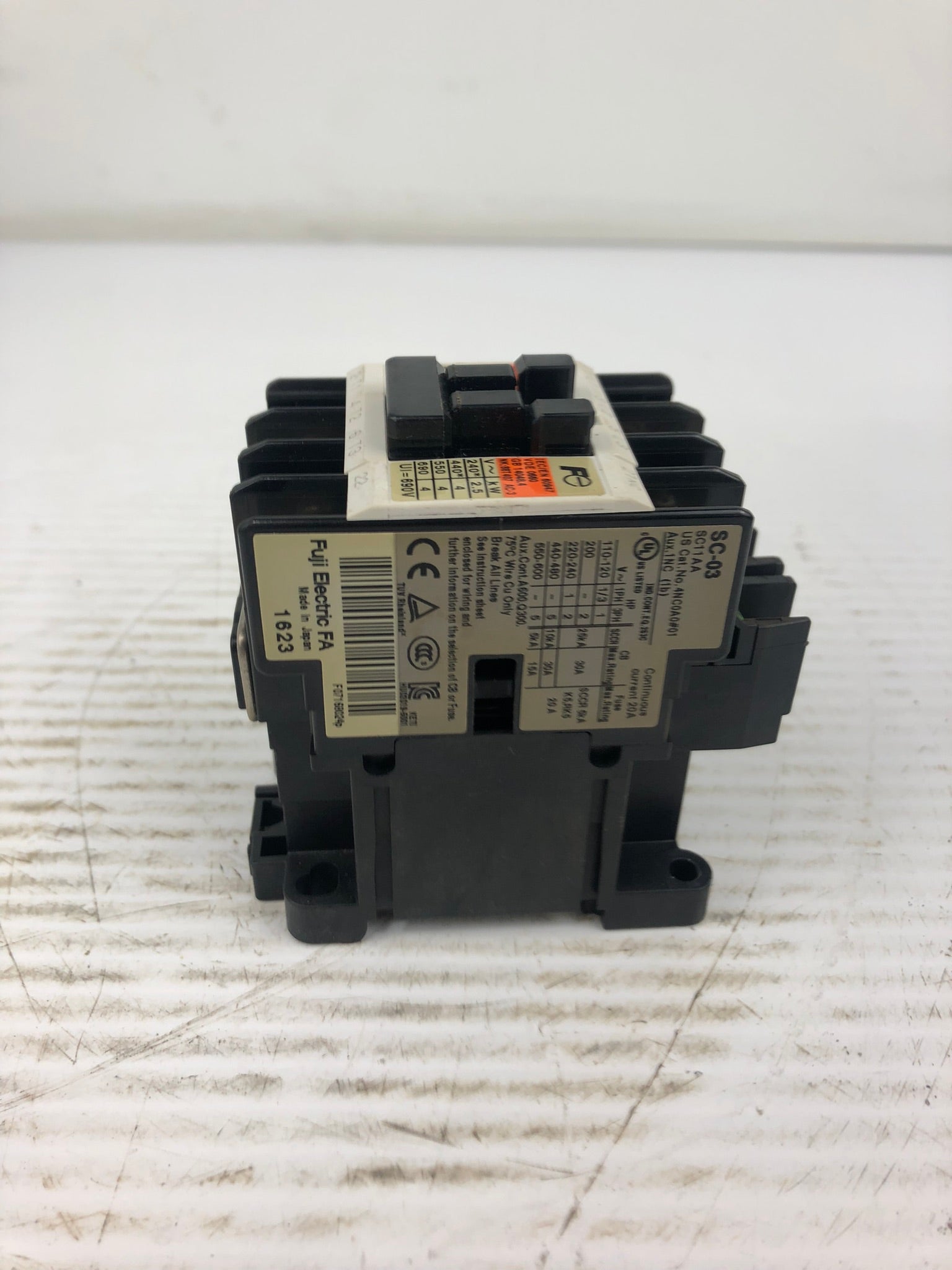 Fuji Electric 4NC0A0#01 Relay SC-03 [11] SC11AA