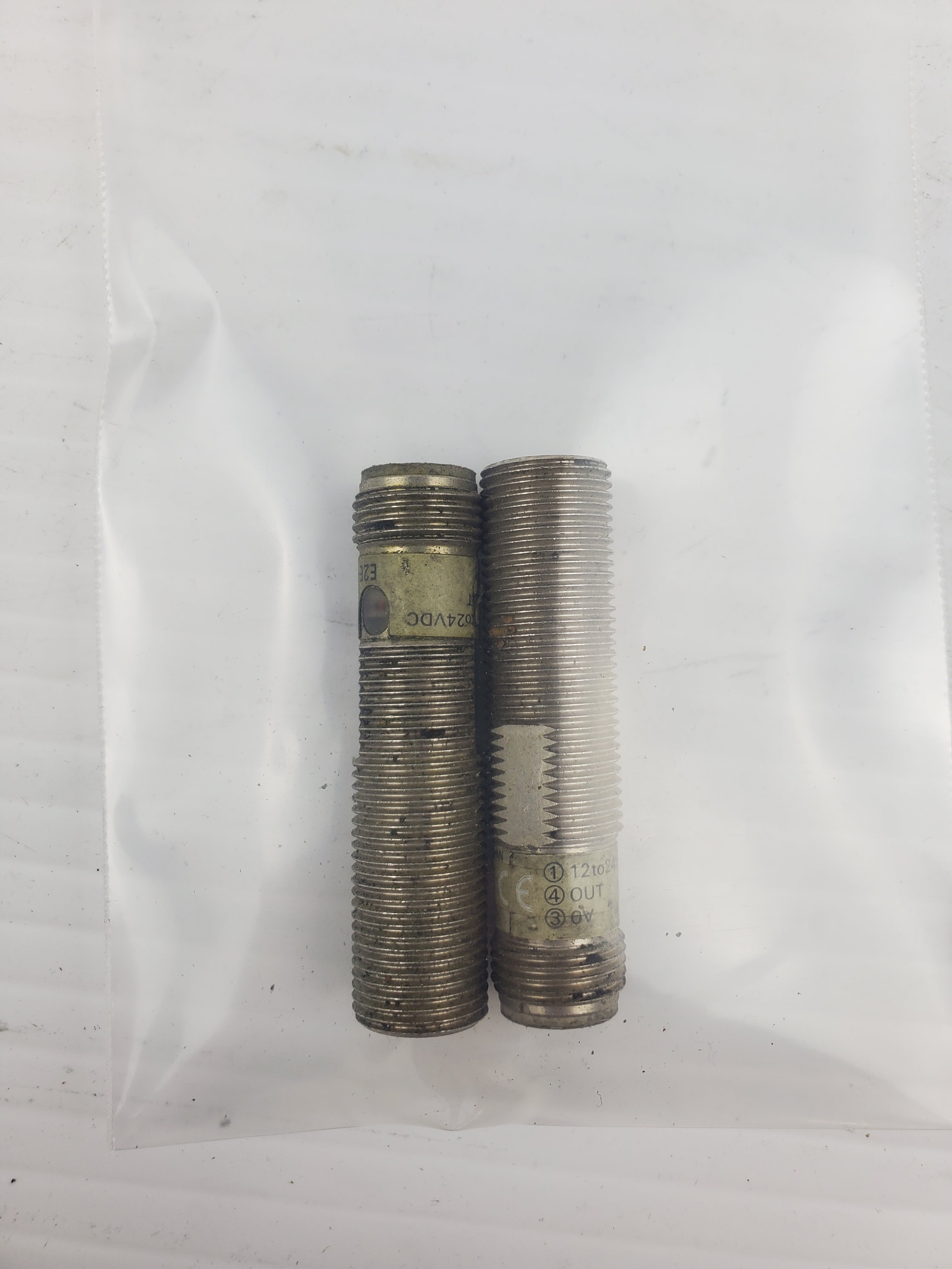 Omron E2E-X2E1-M1 Inductive Proximity Sensor (Lot of 2)