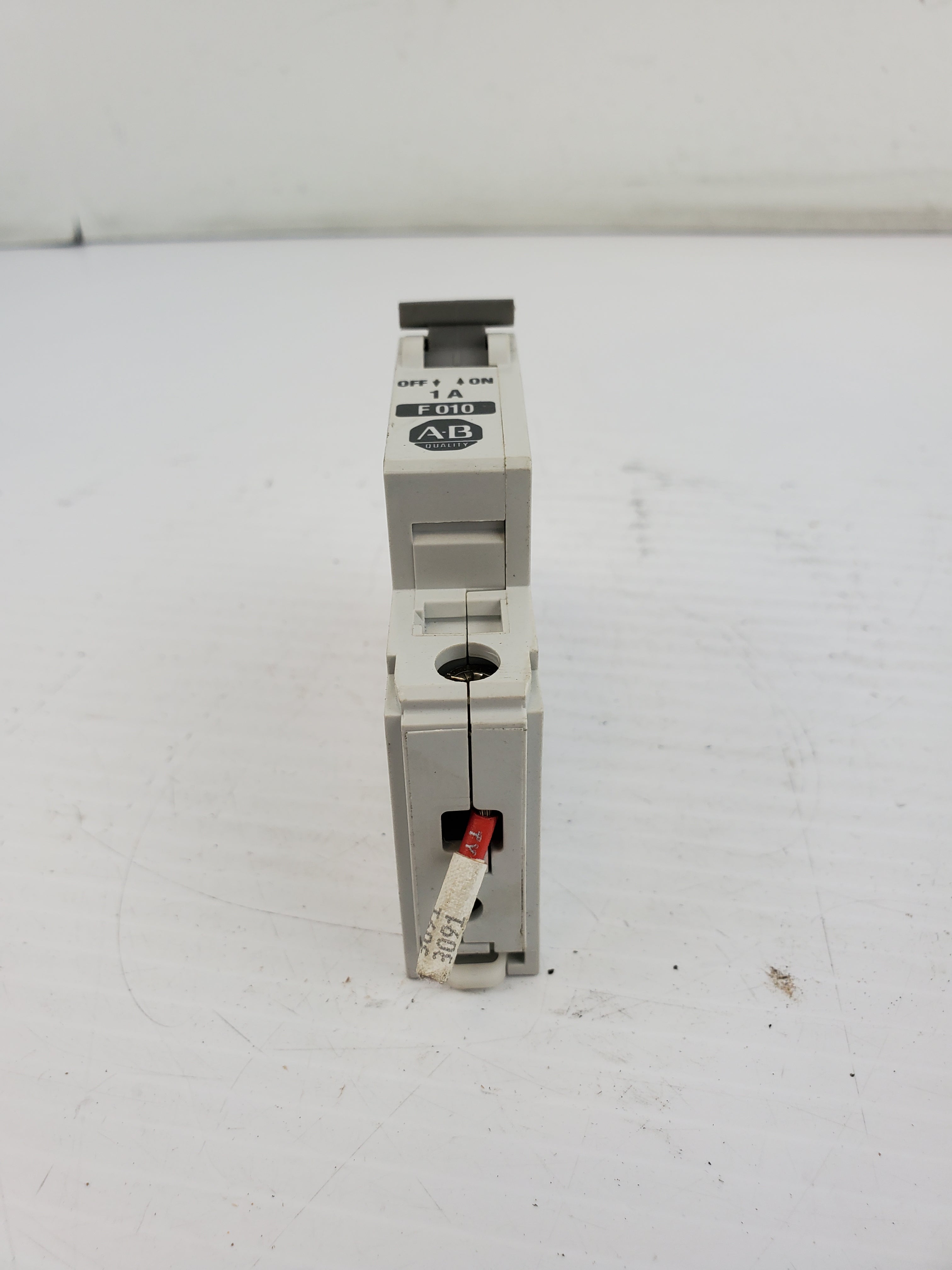 Allen-Bradley 1492-CB1-F010 Circuit Breaker