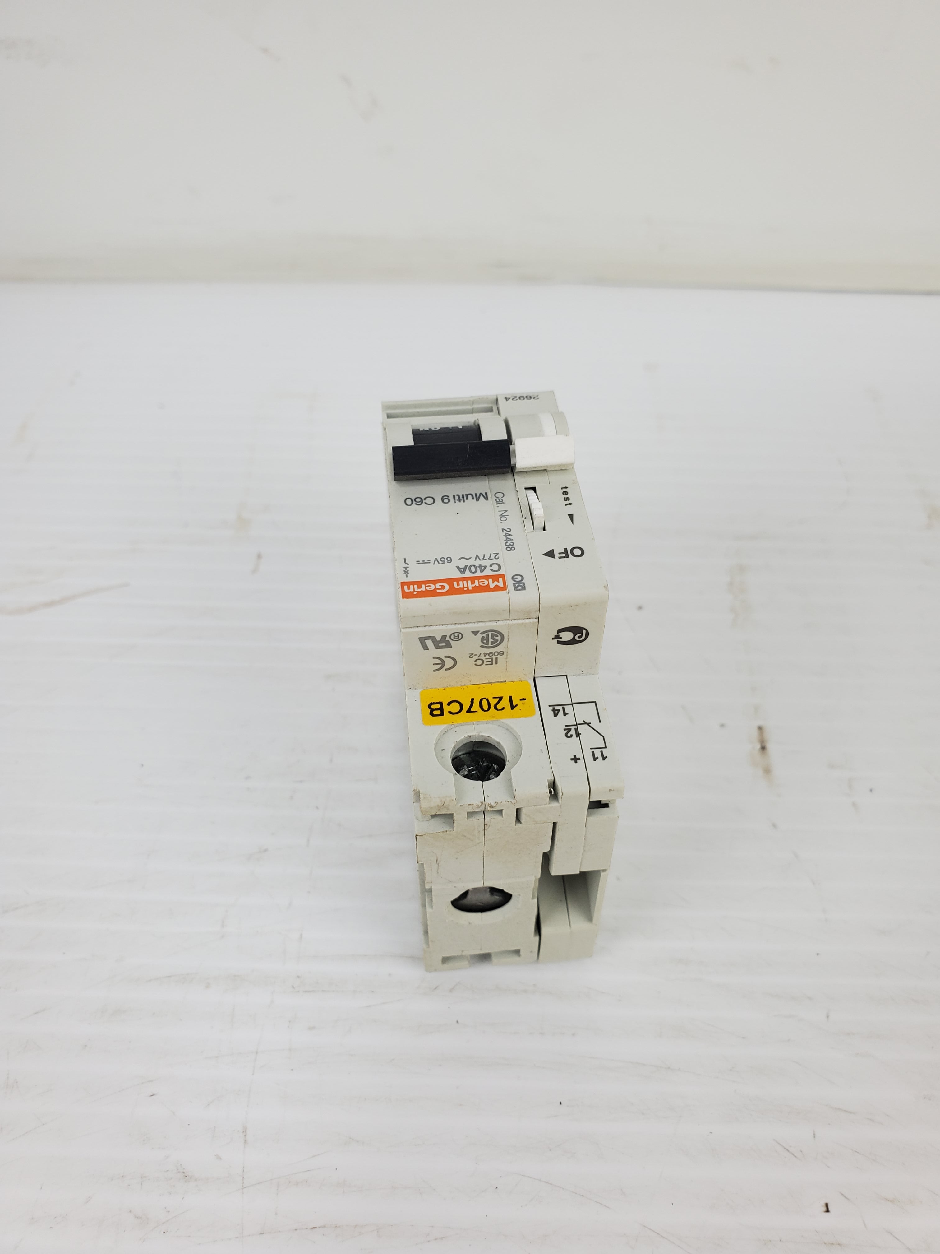 Merlin Gerin C40A Circuit Breaker 24438 277V-65V