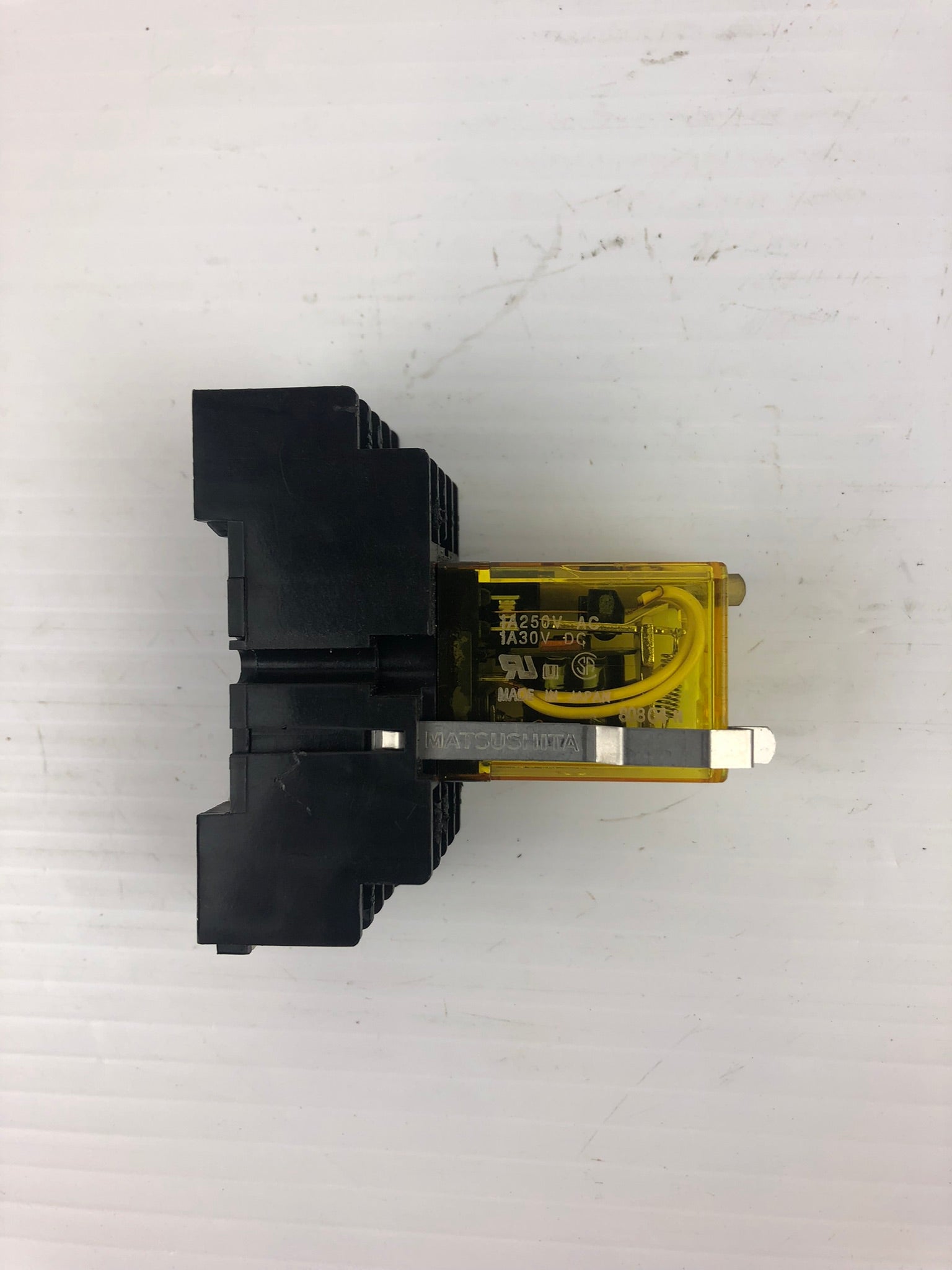 Matsushita HC4ED-H-AC100V Relay AP414444K with Base HC4-SFD-K
