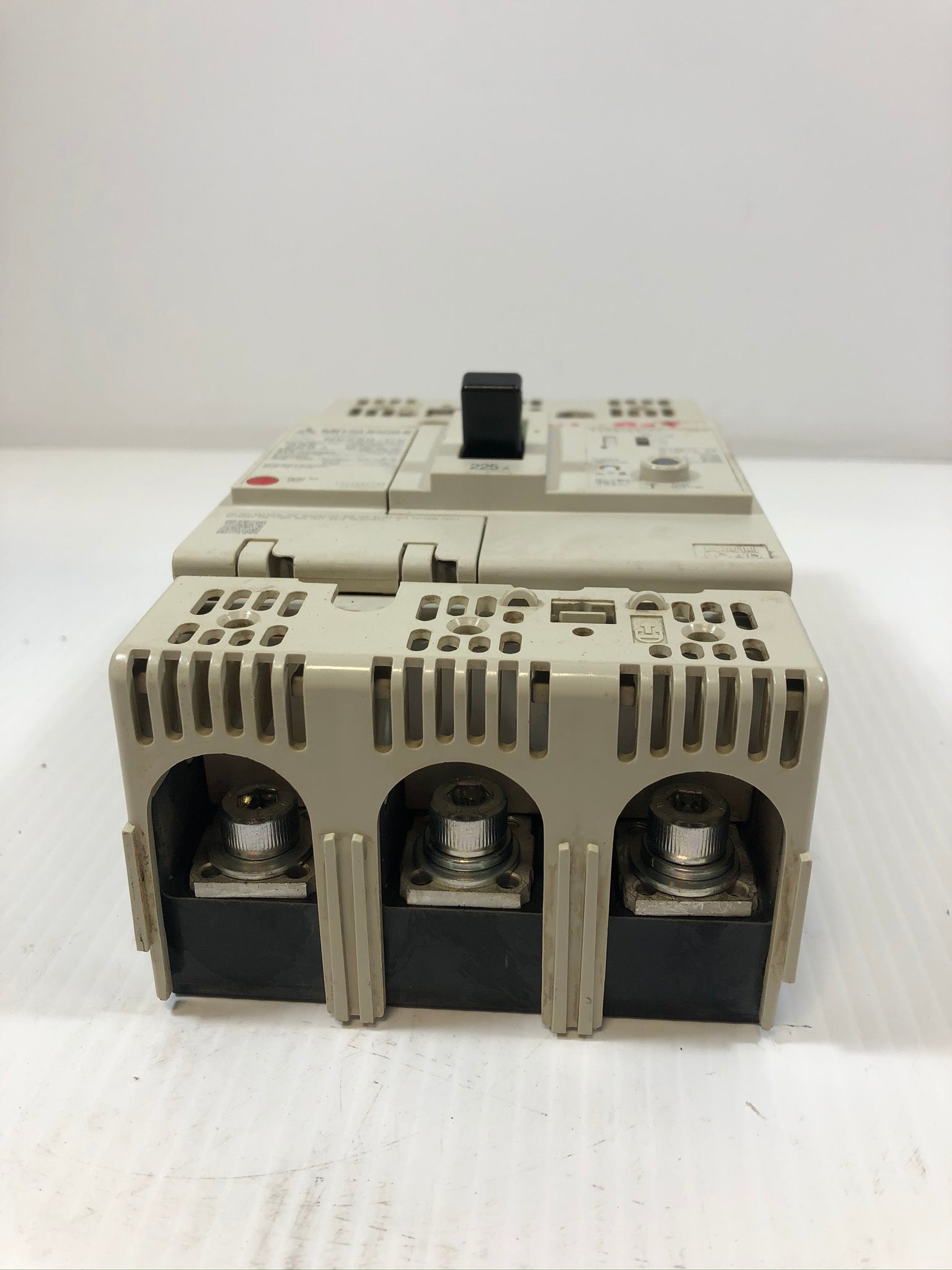 Mitsubishi NV250-CV Circuit Breaker 225A 100-440VAC