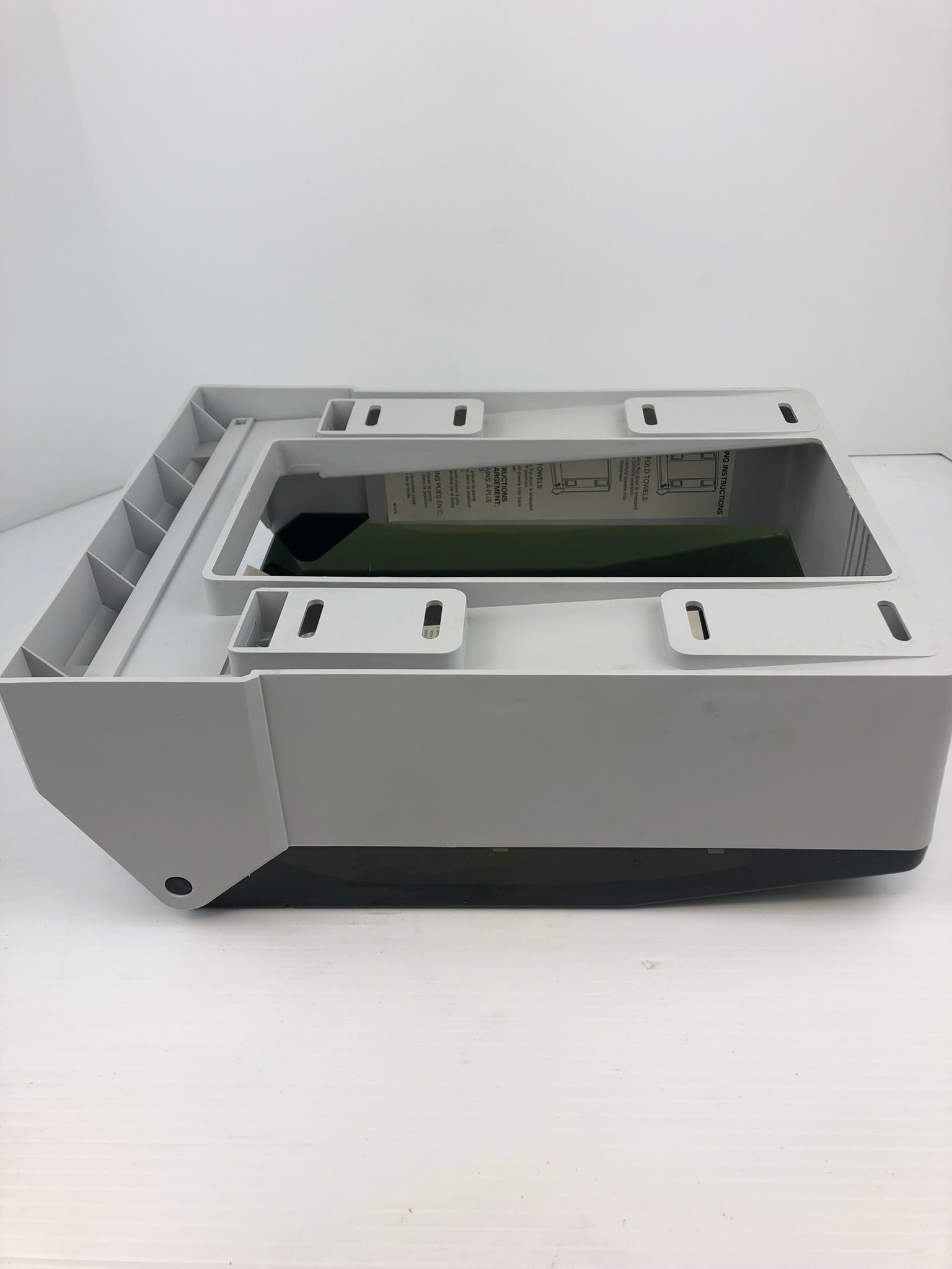 Kimberly Clark 74305 Wall Mounted Dispenser Smoke Plastic 14 x 11-1/4 x 5"