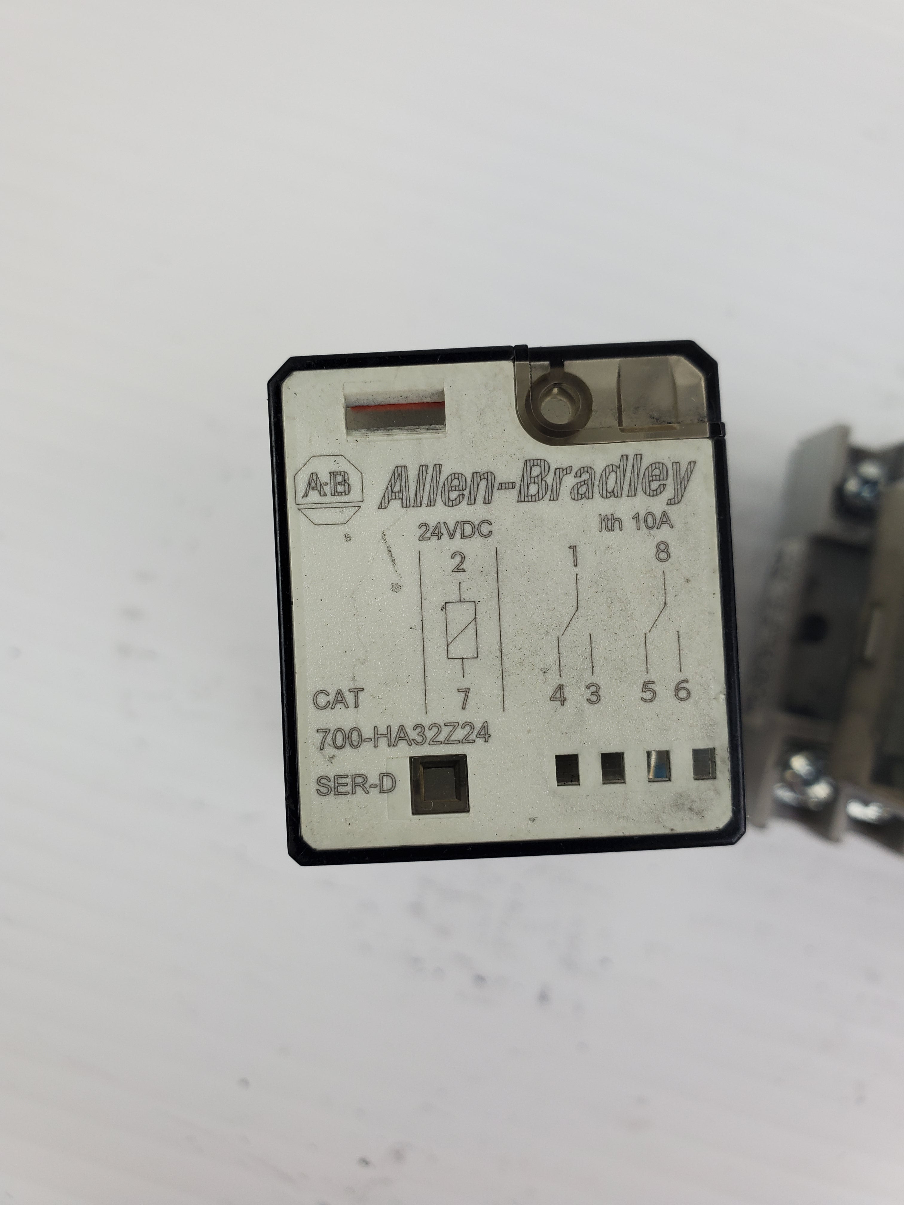 Allen-Bradley 700-HA32Z24 Series D 24VDC Relay With Socket - Lot of 3