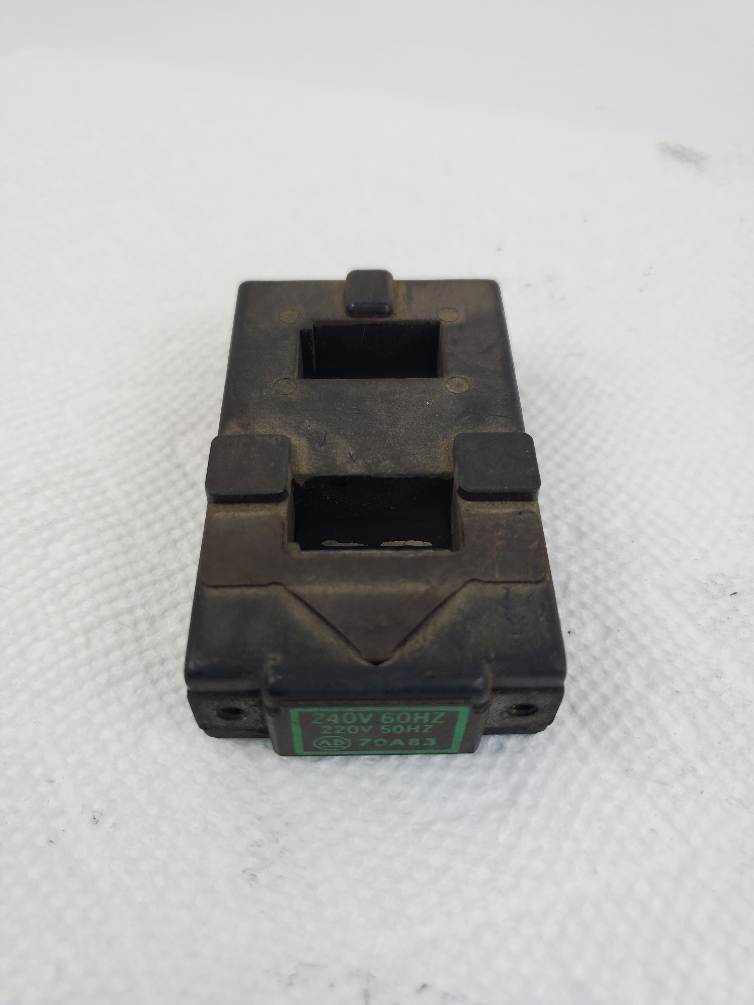 Allen-Bradley 70A83 Operating Coil 240V-220V 60Hz/50Hz