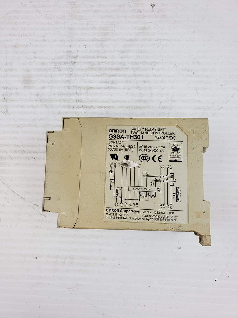 Omron G9SA-TH301 Safety Relay Unit Two Hand Controller 24VAC/DC