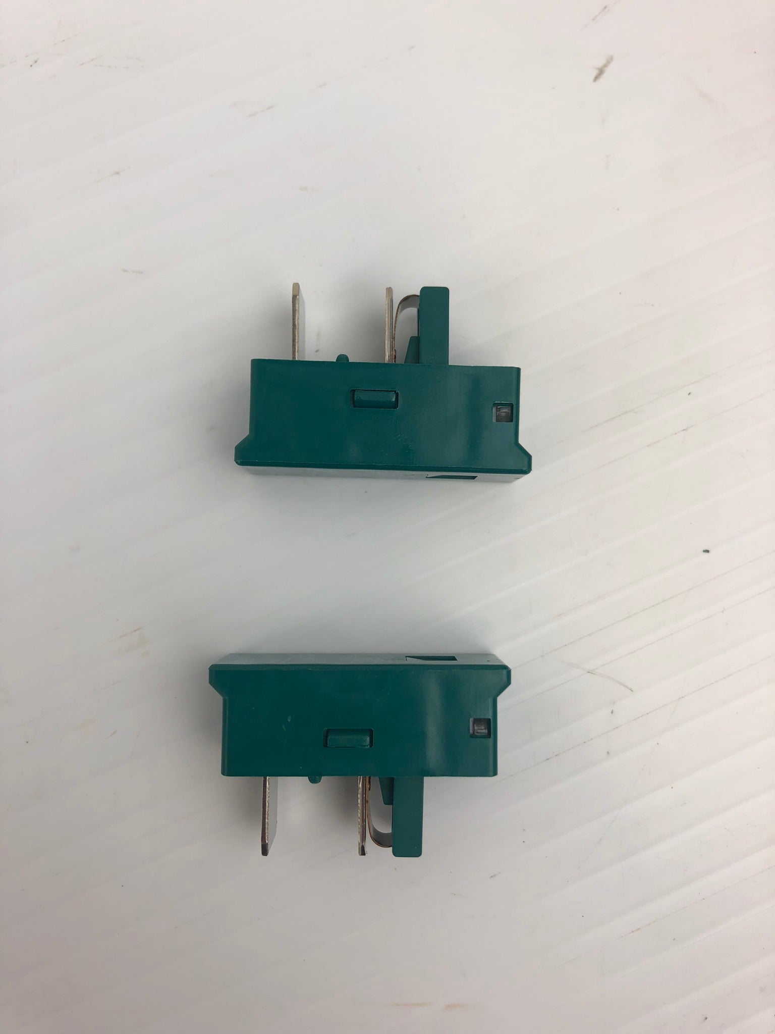 Daito GP10 Indicating Fuses 1A 250V (Lot of 2)