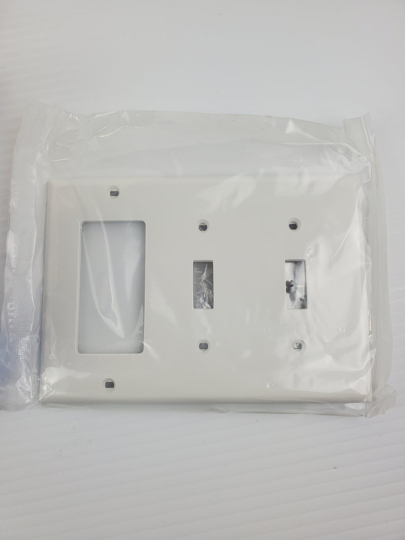 Leviton White 3G STD Decora/Toggle Wall Plate Thermoplastic 80745-W