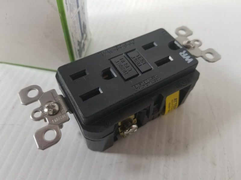 Leviton WR599-E Grounding Receptacle 15A Black