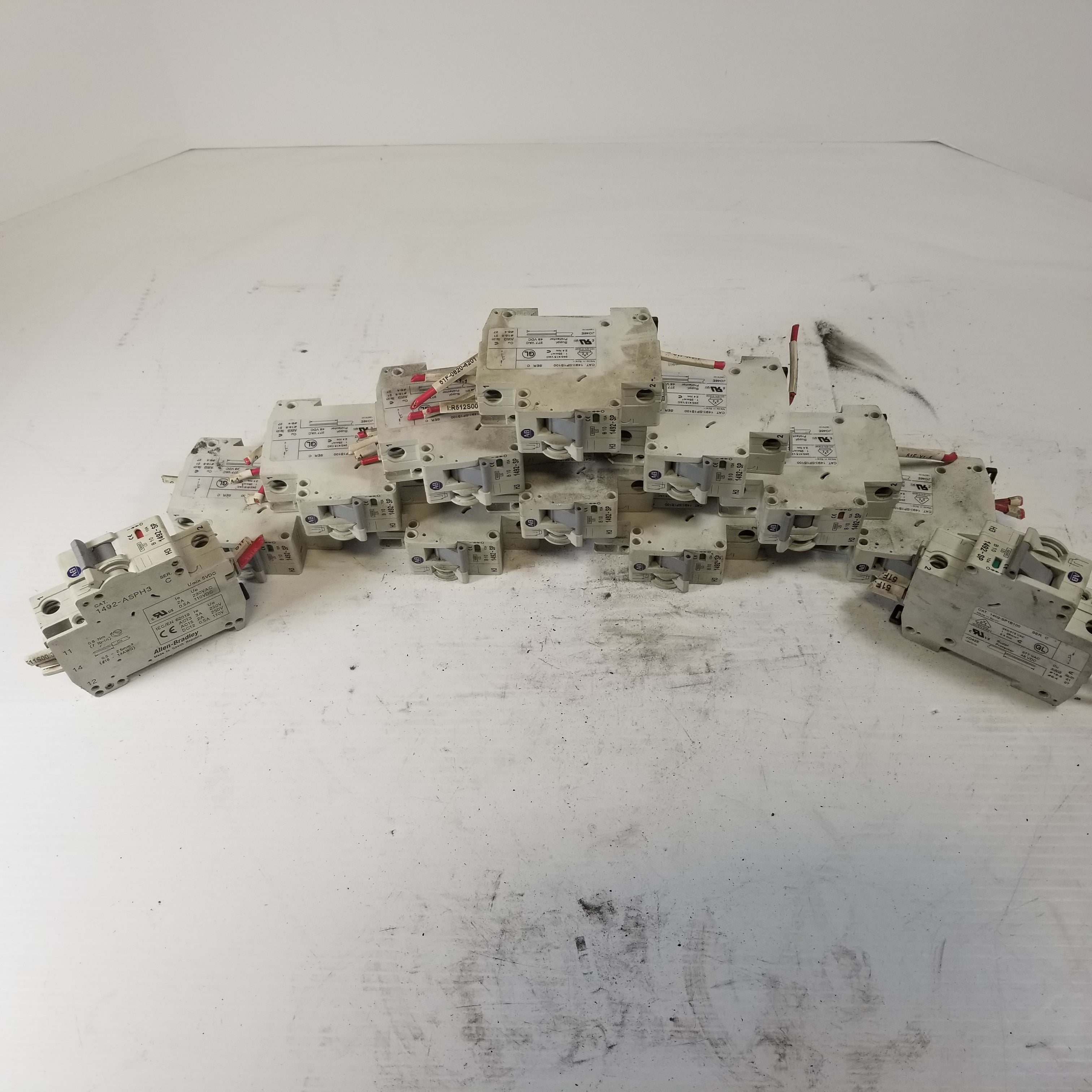 Allen-Bradley 1492-SP1B100 Circuit Breaker with ASPH3 Contact Block - Lot of 12