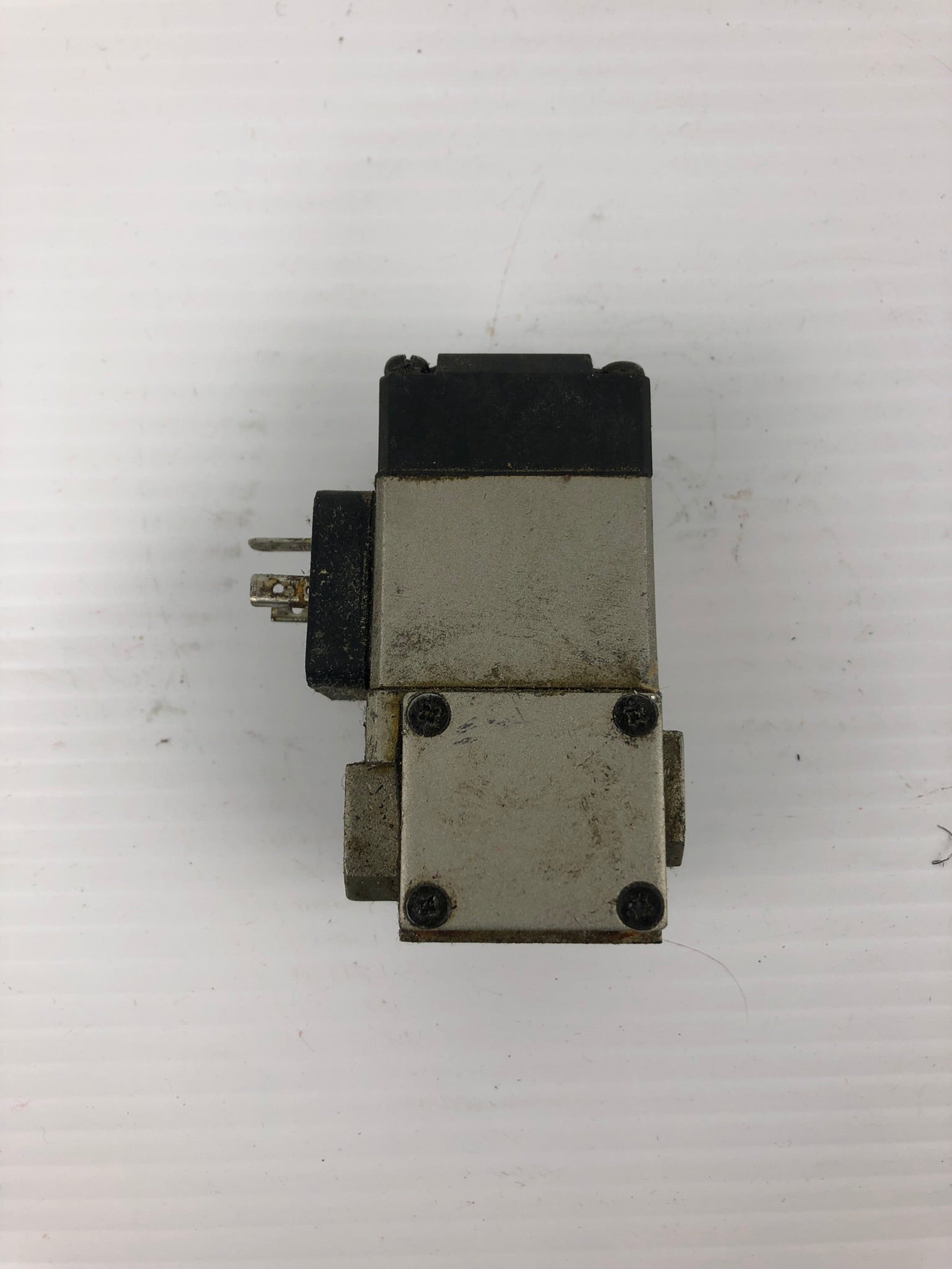 SMC VS3115 Solenoid Valve AC180-200V 50 Hz / AC200-230V 60Hz