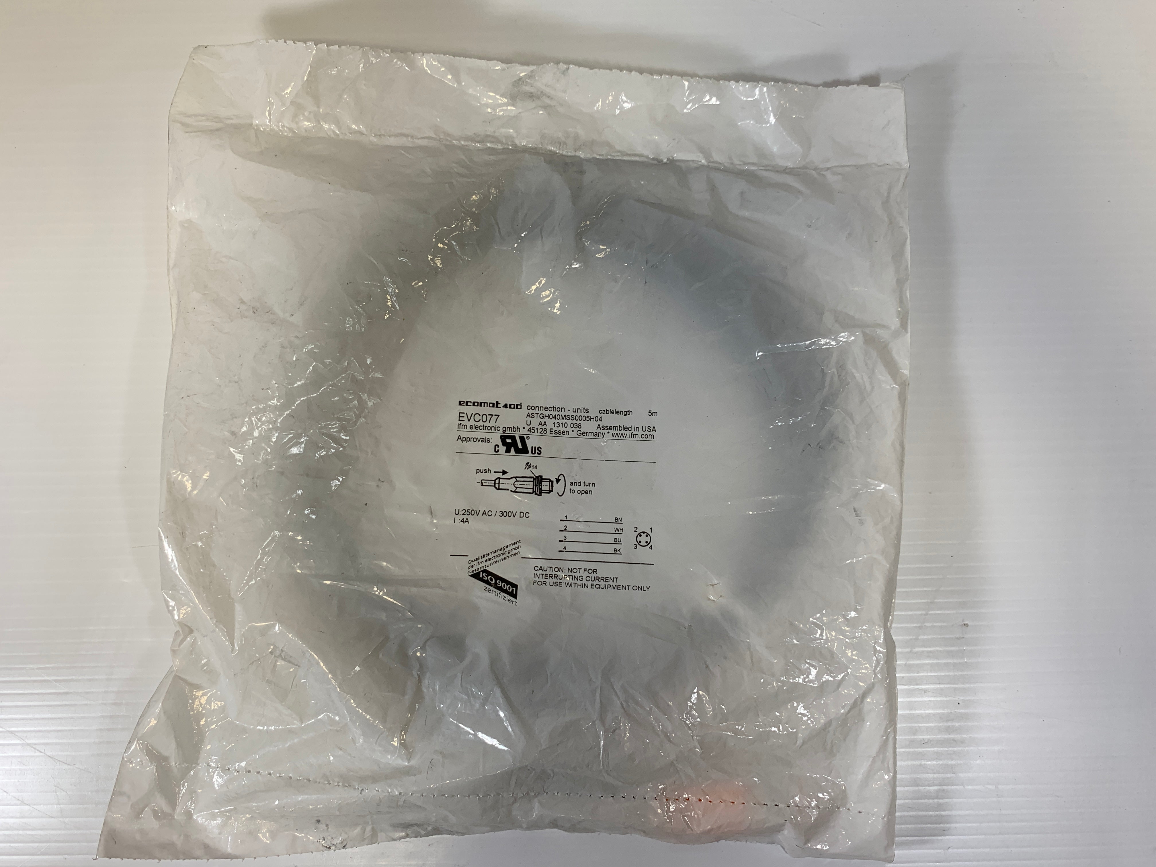 IFM Ecomat Connection Unit EVC077 Cable 5m