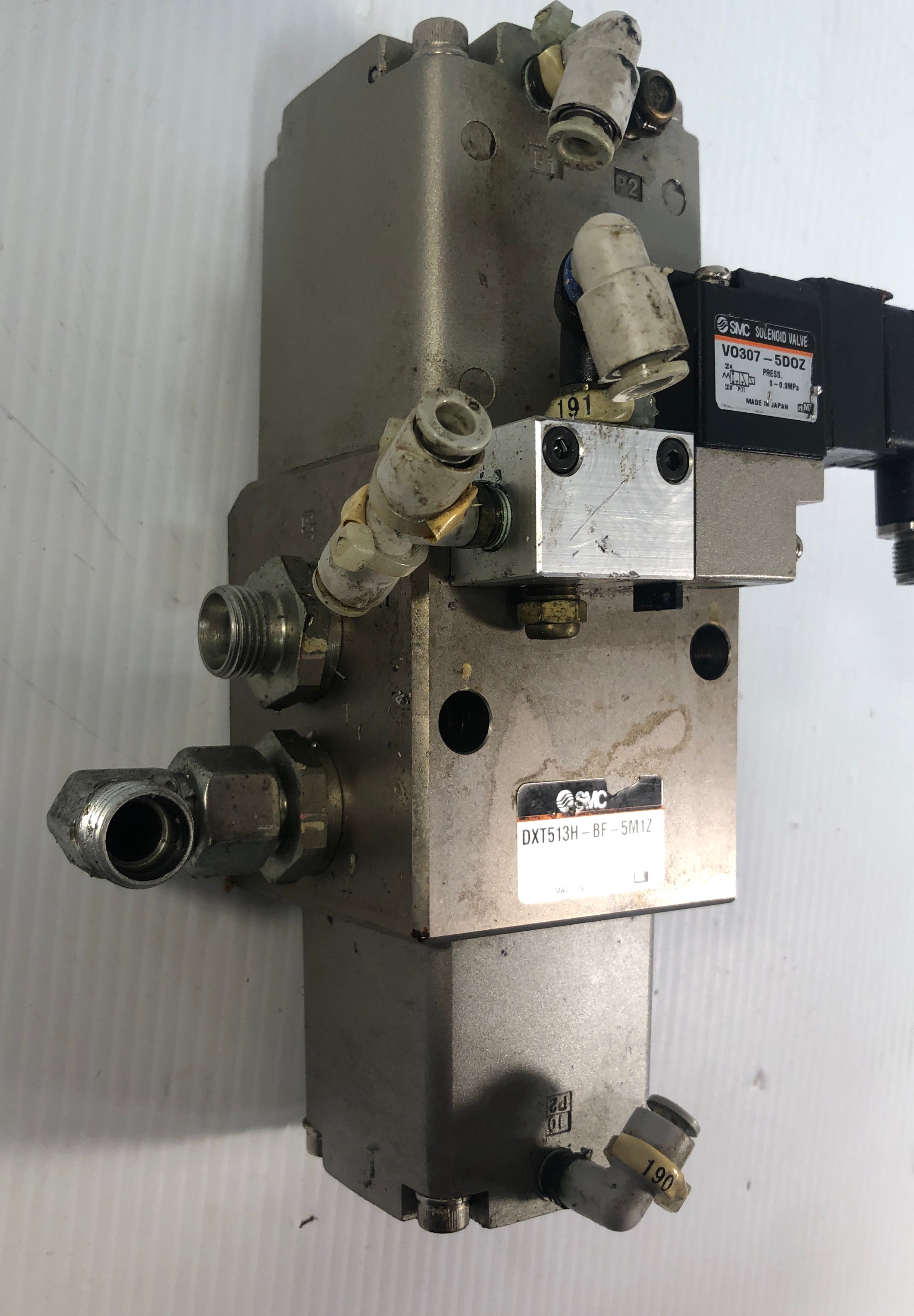 SMC DXT513H-BF-5M1Z Valve Assembly with VO307-5DOZ Solenoid Valve