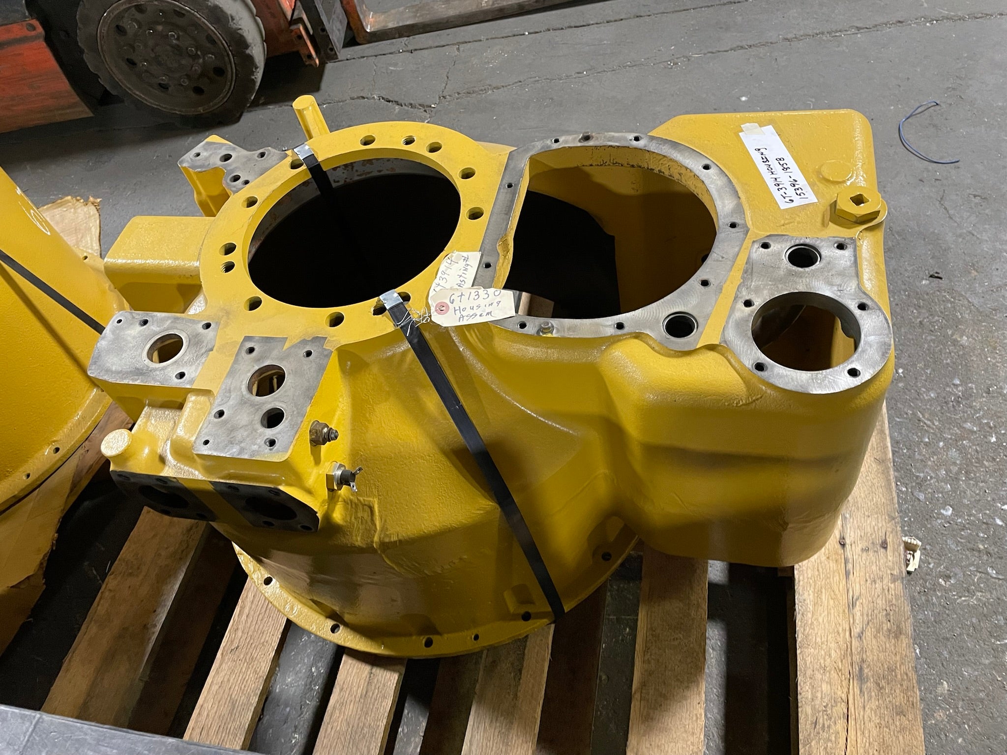Cat 6T3914 Housing 6T-3914 Caterpillar 6T-1330