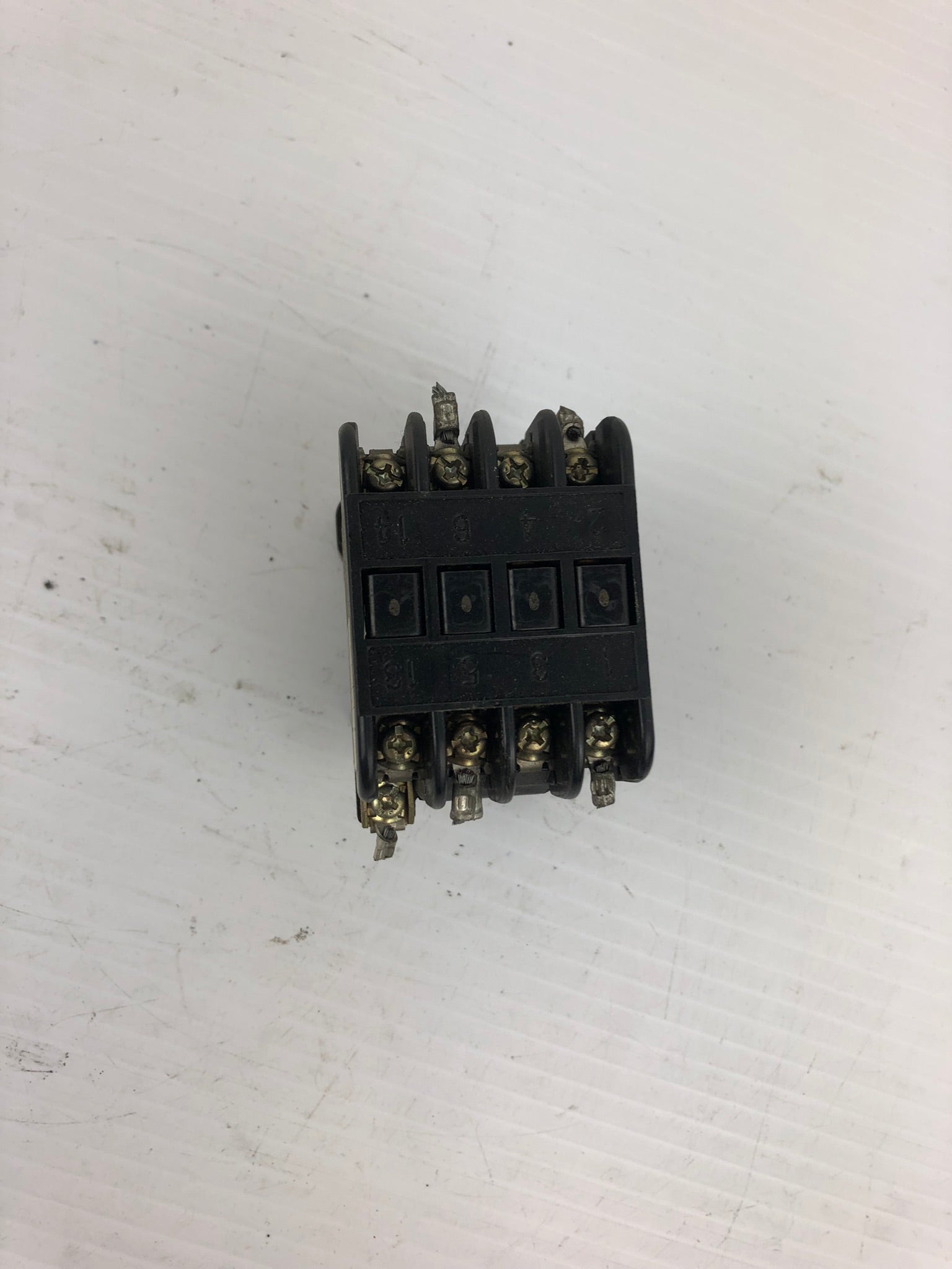 Fuji Electric 1RH431 Auxiliary Relay SRC50-3 300VAC
