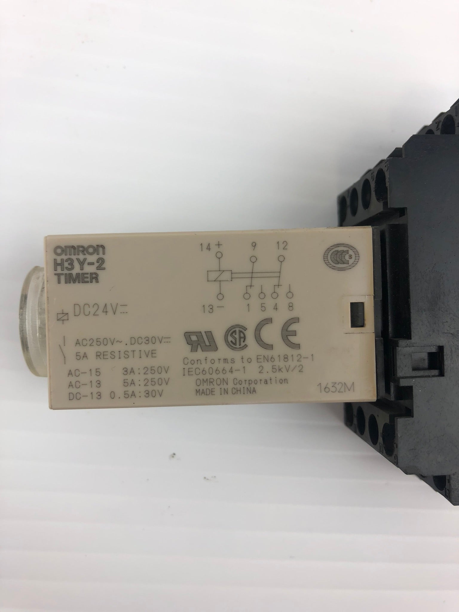 Omron H3Y-2 Timer DC24V With Base 25X1EW2