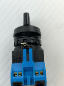 IDEC HW1S-3TF20 Three-Way Selector Switch