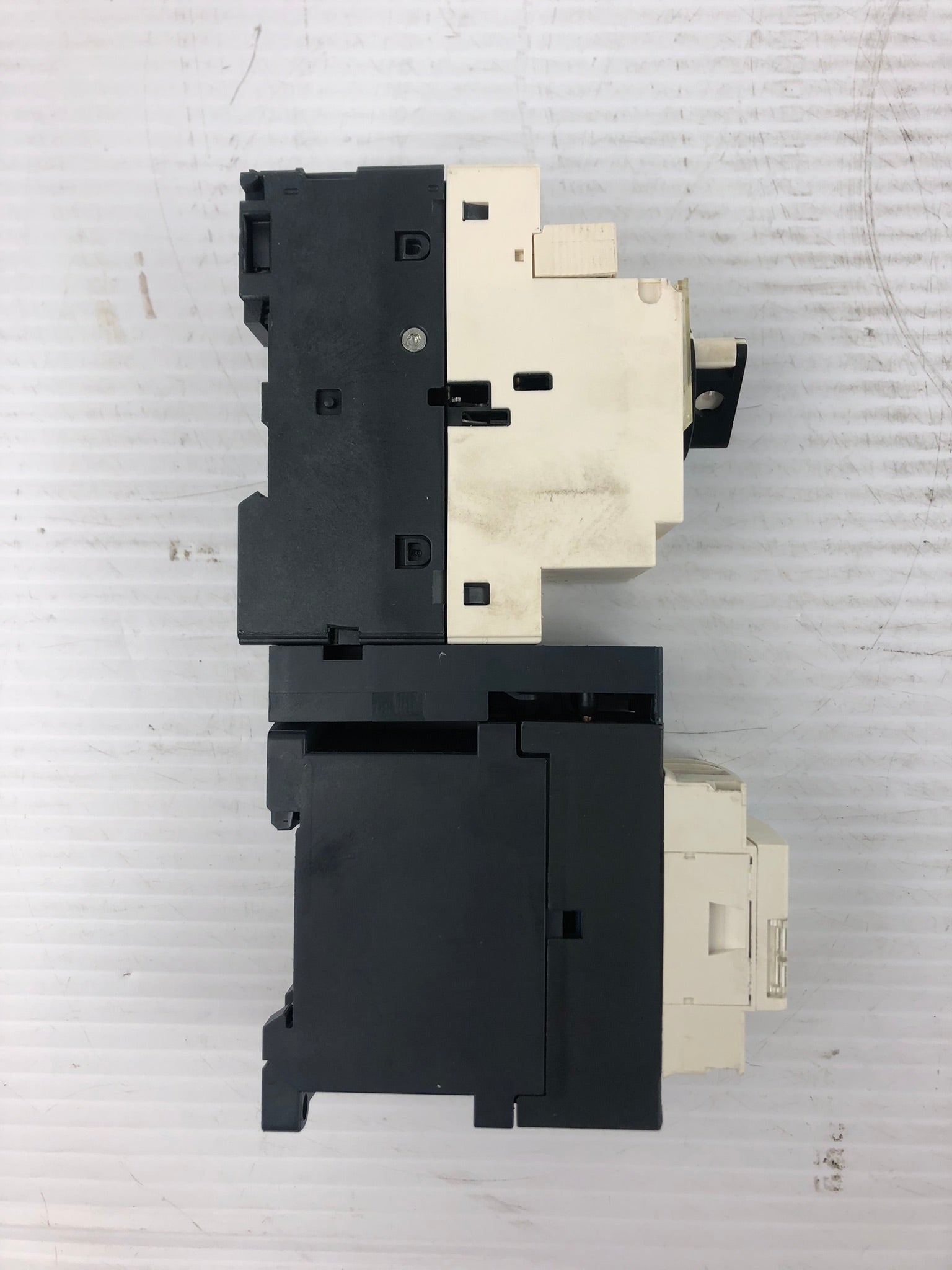 Telemecanique GV2-P14/6-10A Motor Circuit Breaker with LC1D12 Contactor