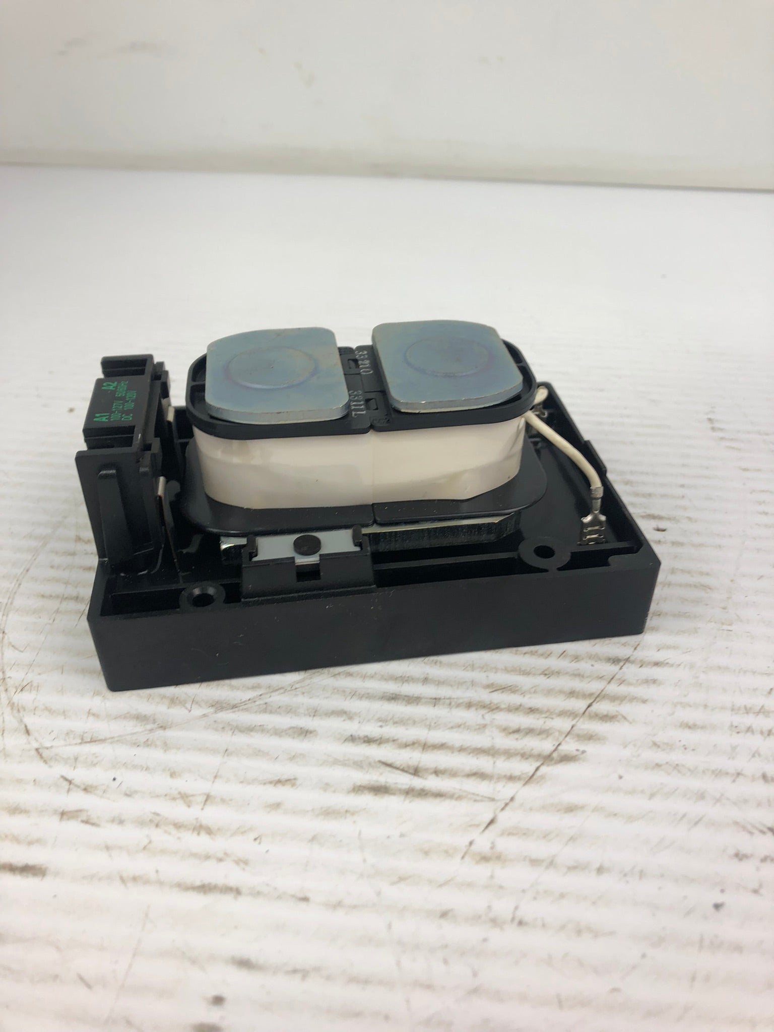 Fuji Electric SC-N4 Contactor Coil Base 100-127VAC 50/60Hz 100-120VDC