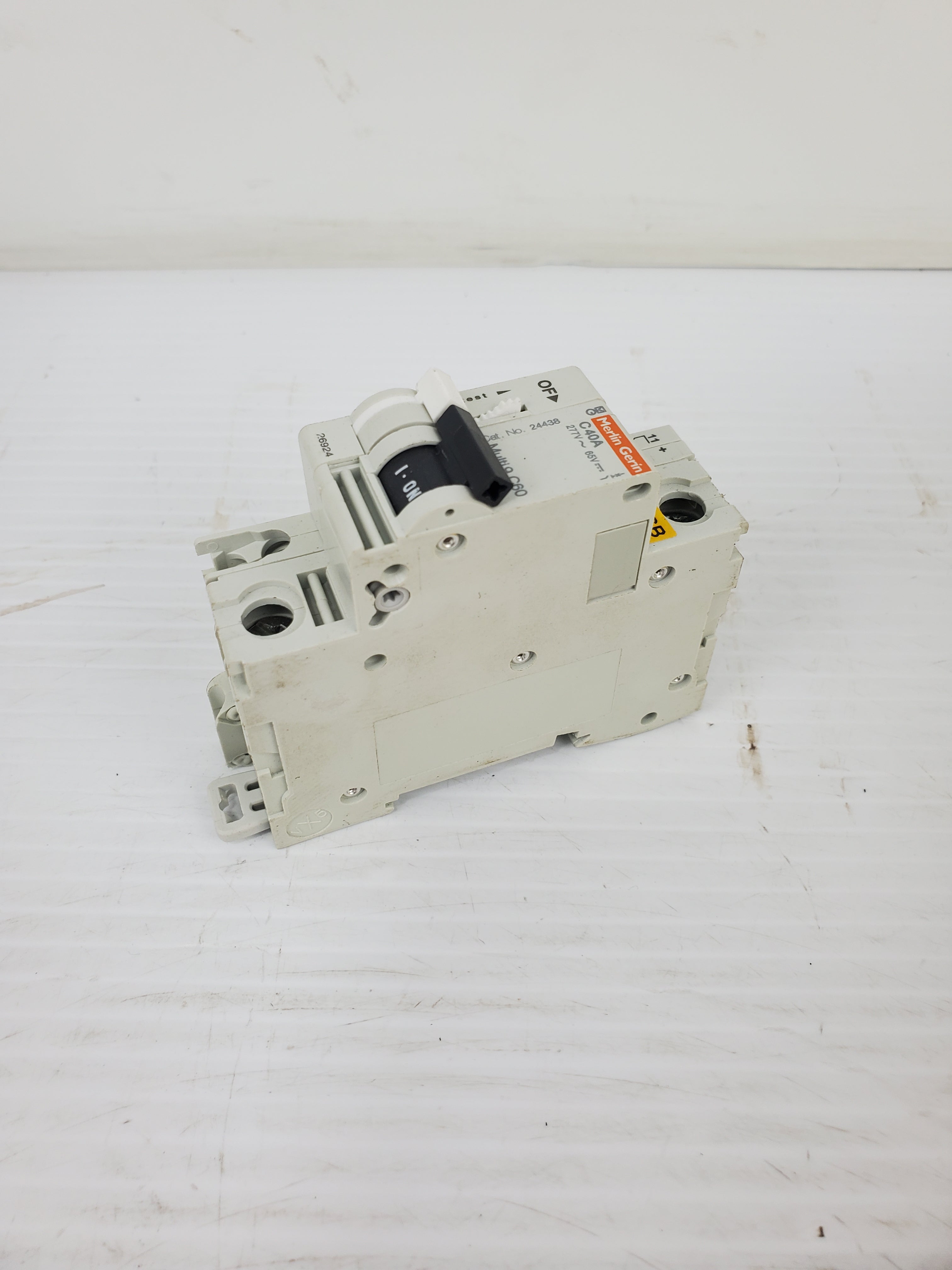 Merlin Gerin C40A Circuit Breaker 24438 277V-65V