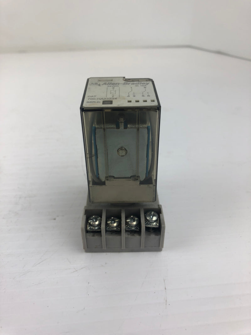 Allen-Bradley 700-HA32Z24 Relay Series D with Base 700-HN125 Series A 10A 600V