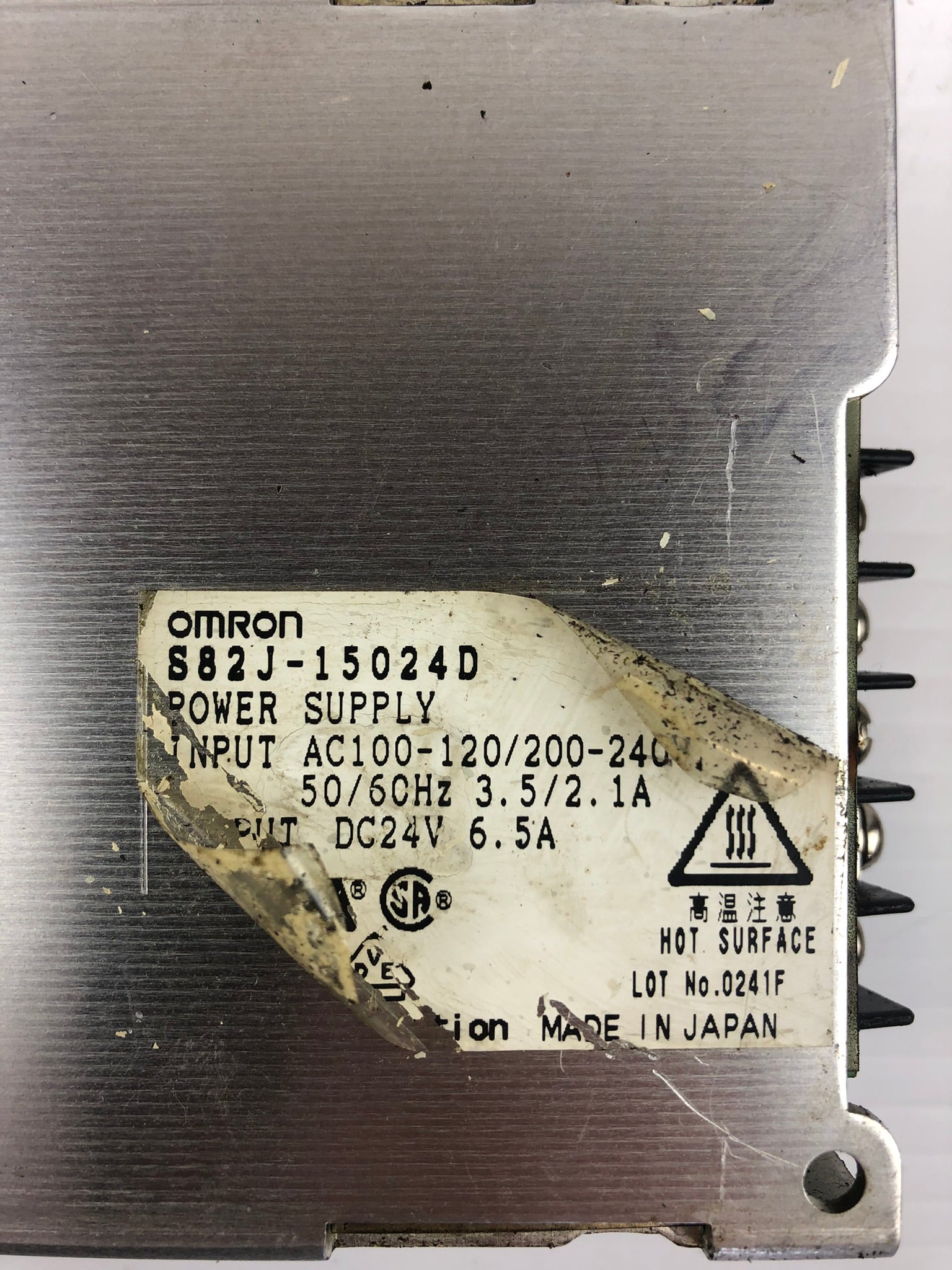 Omron S82J-15024D Power Supply AC100-120/200-240V 50/60hz 3.5/2.1A DC24V 6.5A