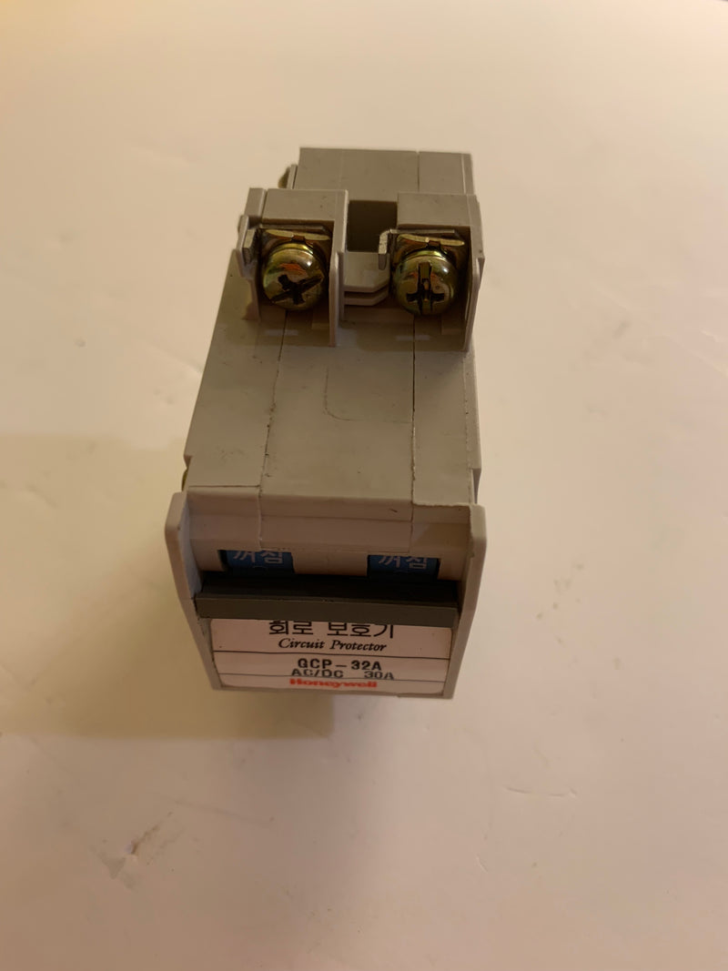 Honeywell GCP-32A Two Pole 30A Circuit Protector