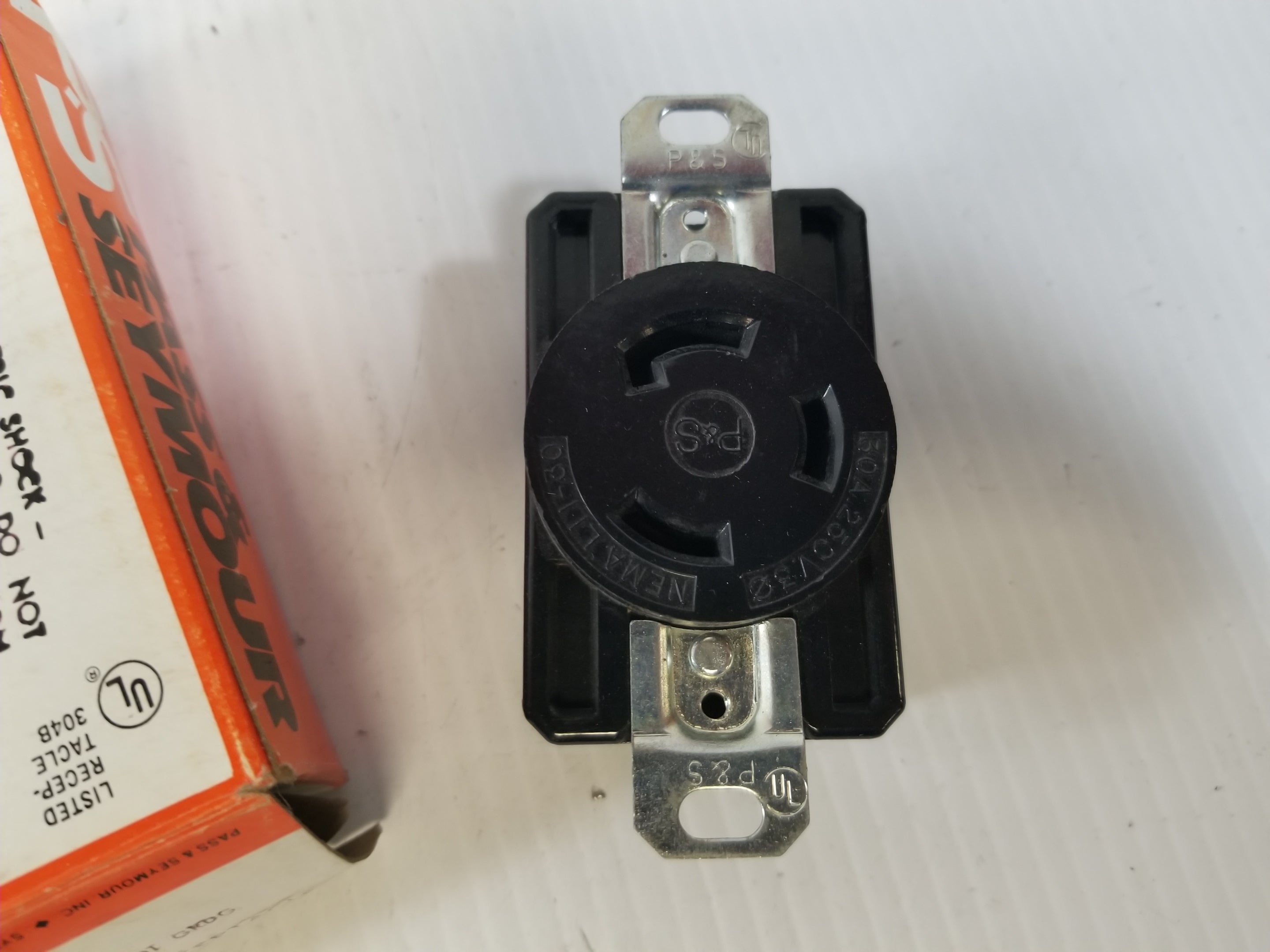 Pass & Seymour L1130-R 3P3W Turnlok Receptacle Black