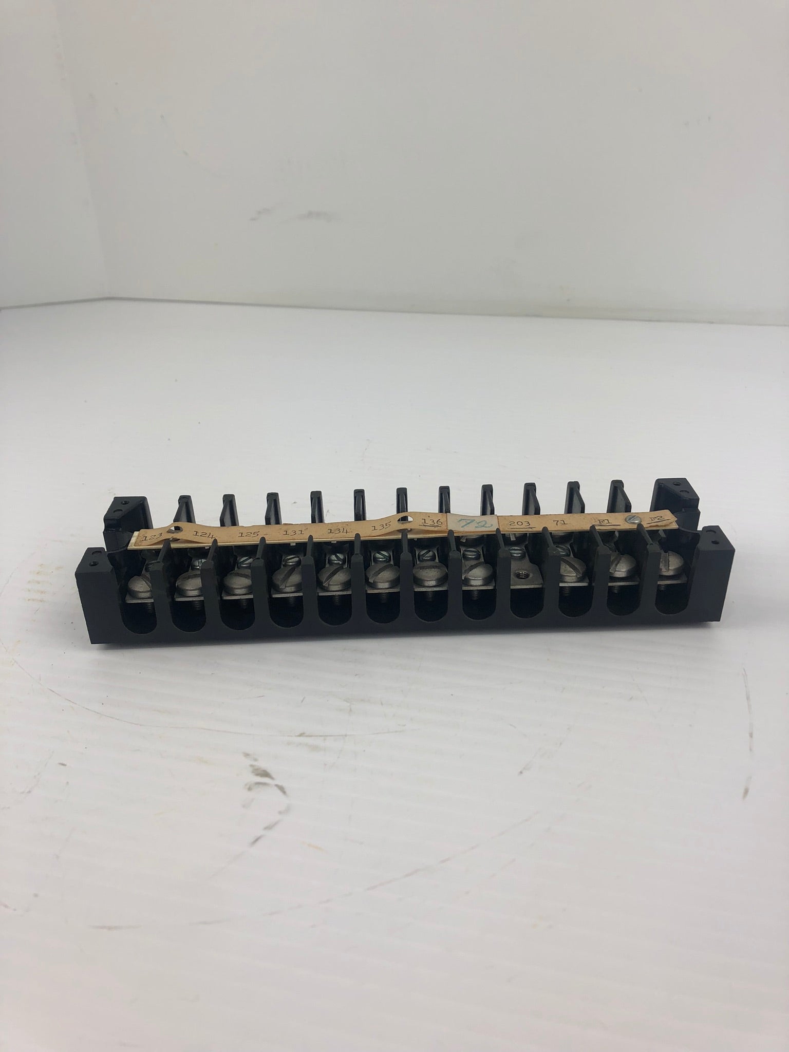 Cutler-Hammer 10987H Contact Terminal Block - 12 Slot