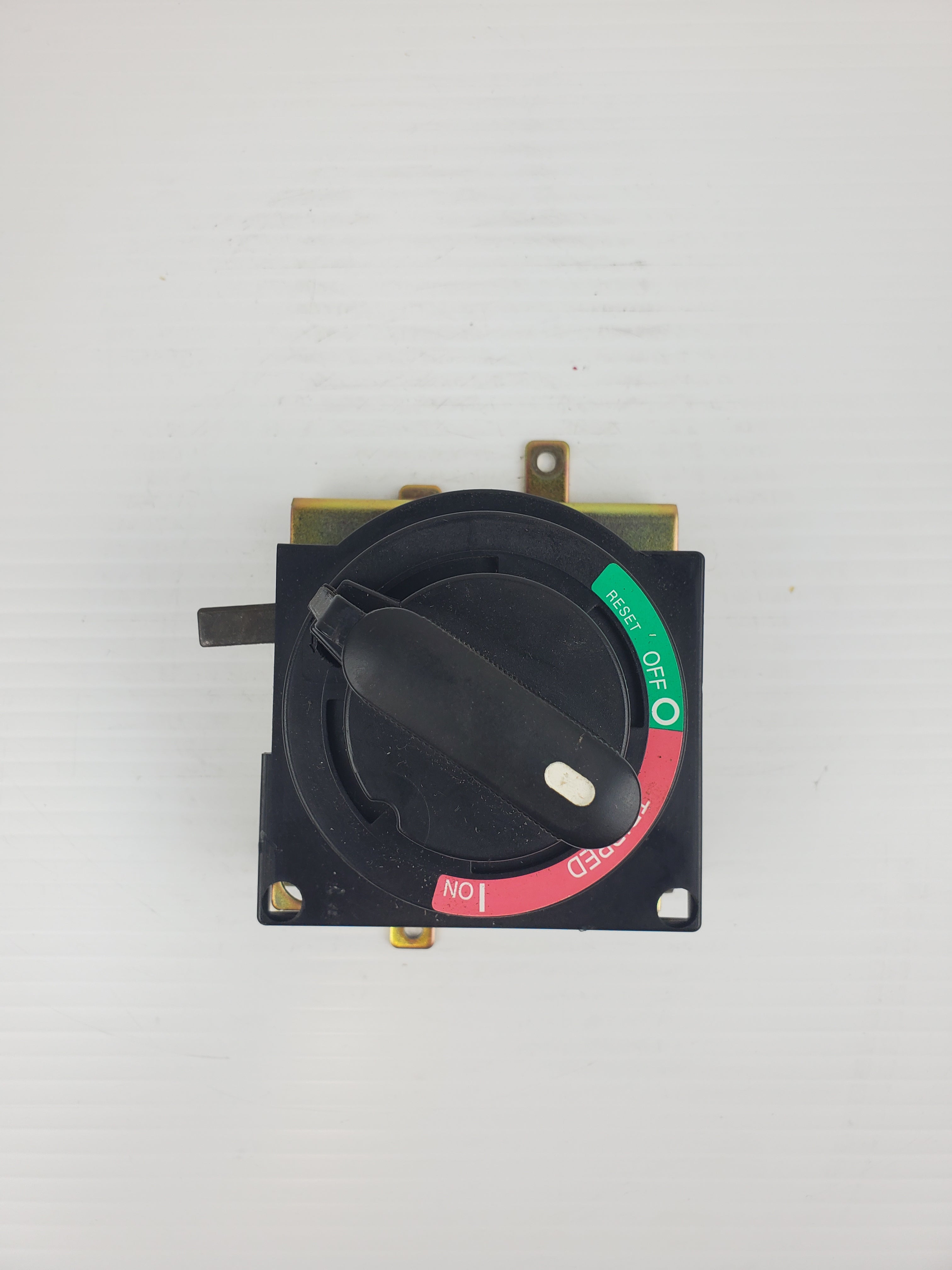 Mitsubishi F05SWU2P External Handle Reset Off - Tripped On