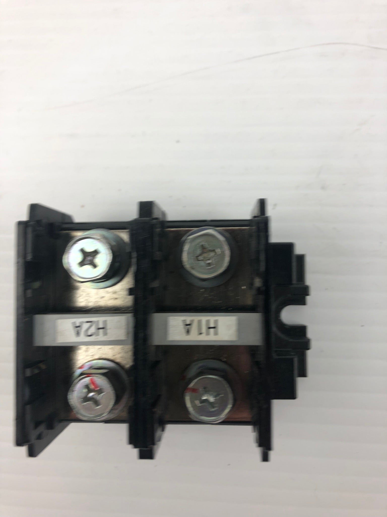 Yoshida Elect Ind. Co. Ltd. KTU150-2J Power Distribution Power Block 4 Post