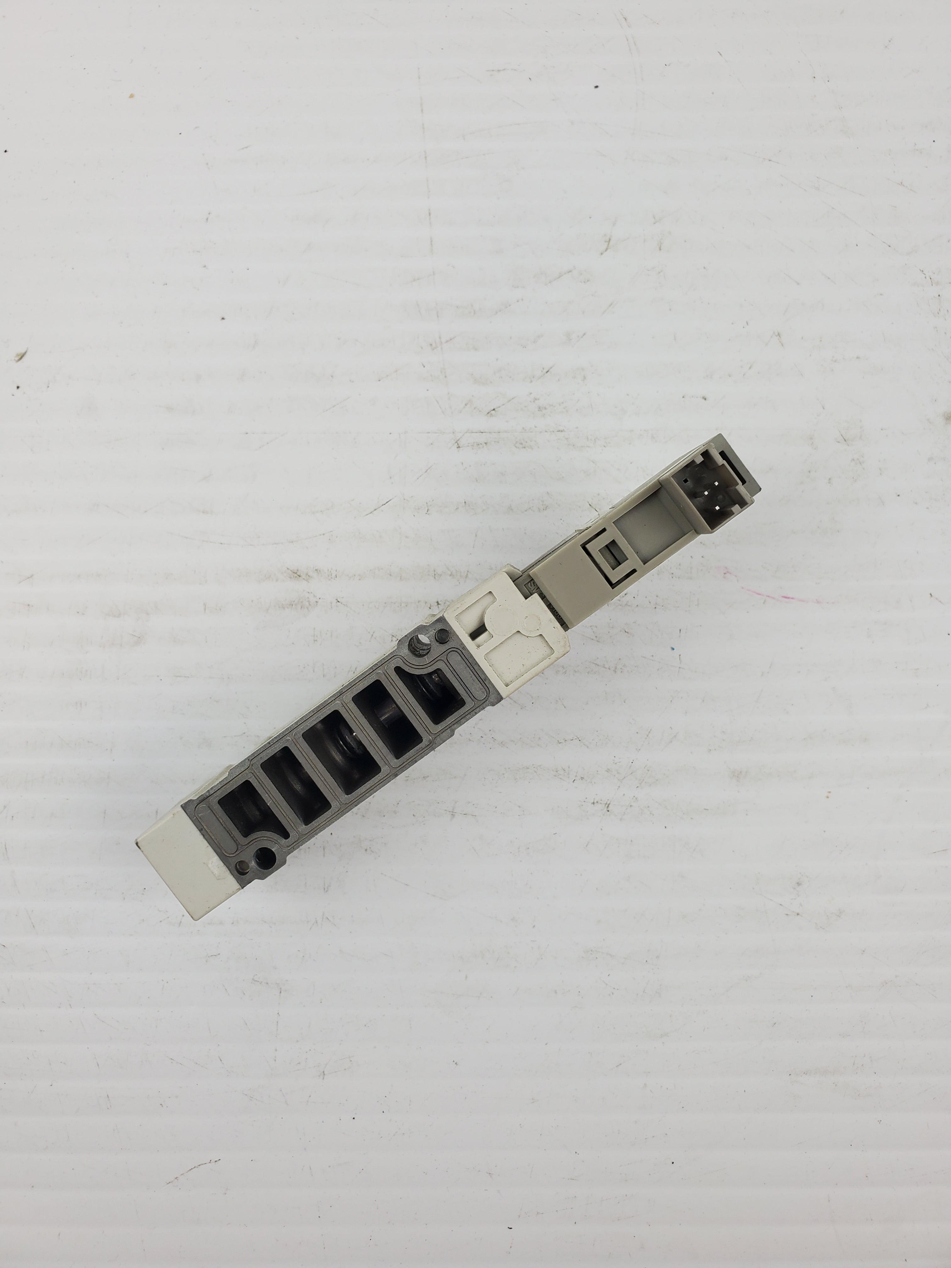 SMC SY5140-5FUE Solenoid Valve 0.15-0.7MPa
