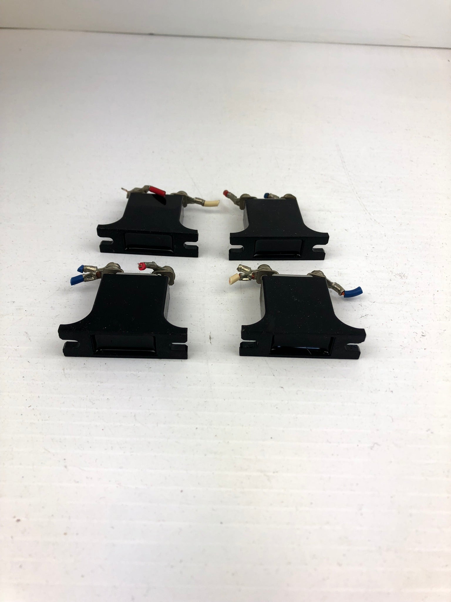 ZNR 20EK821 Electrical Component Surge Absorber 86 (Lot of 4)
