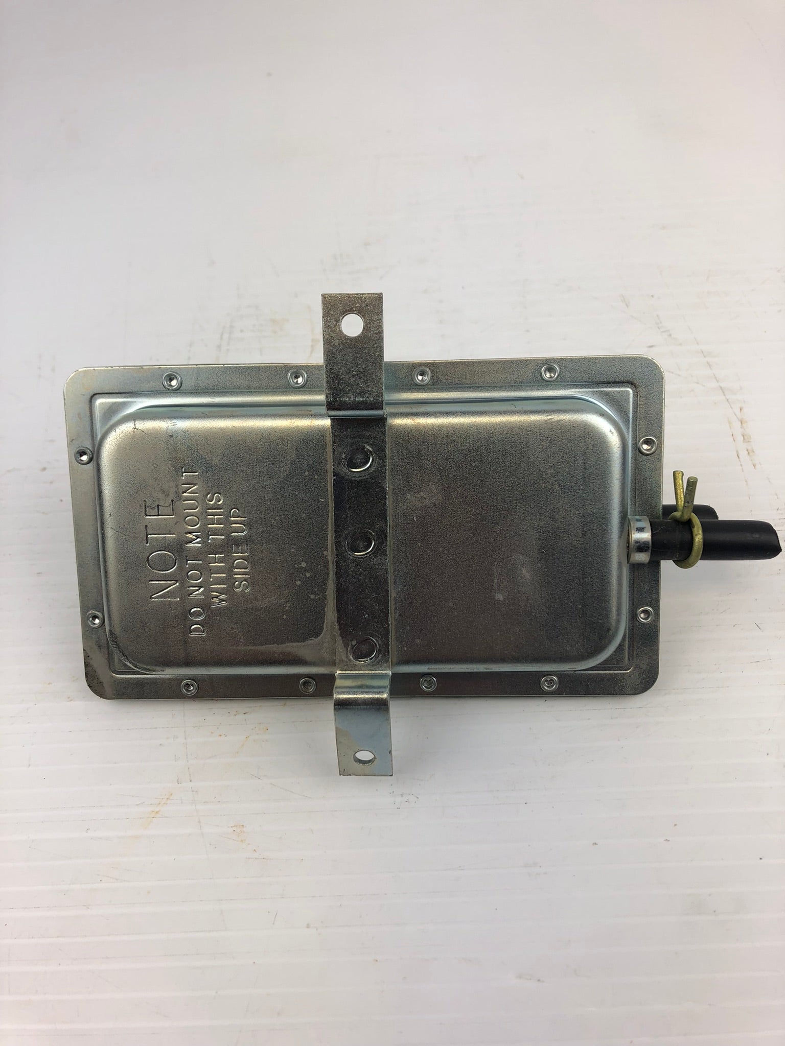 Cleveland Controls DFS-211 Air Pressure Switch 120-277 VAC