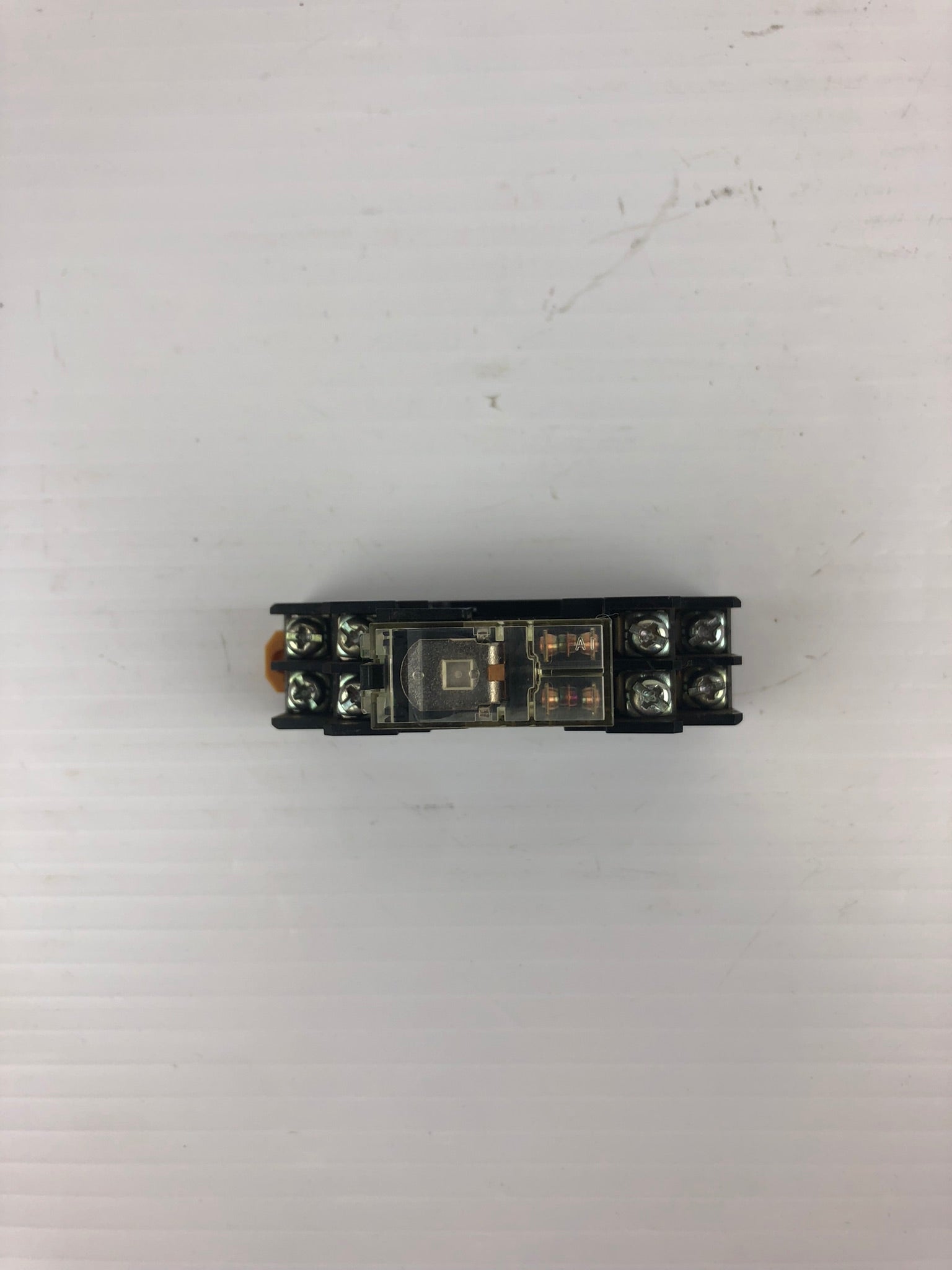 Omron Relay G2R-2-SND with Base 14Z5C 5A 250V