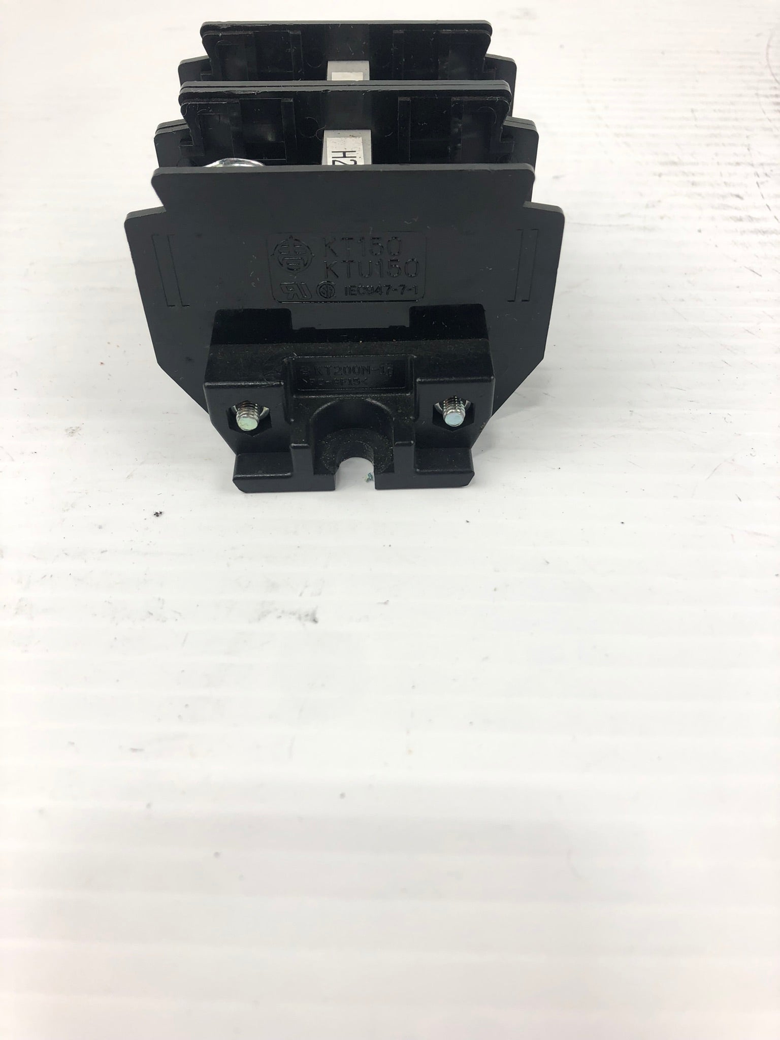 Yoshida Elect Ind. Co. Ltd. KTU150-2J Power Distribution Power Block 4 Post