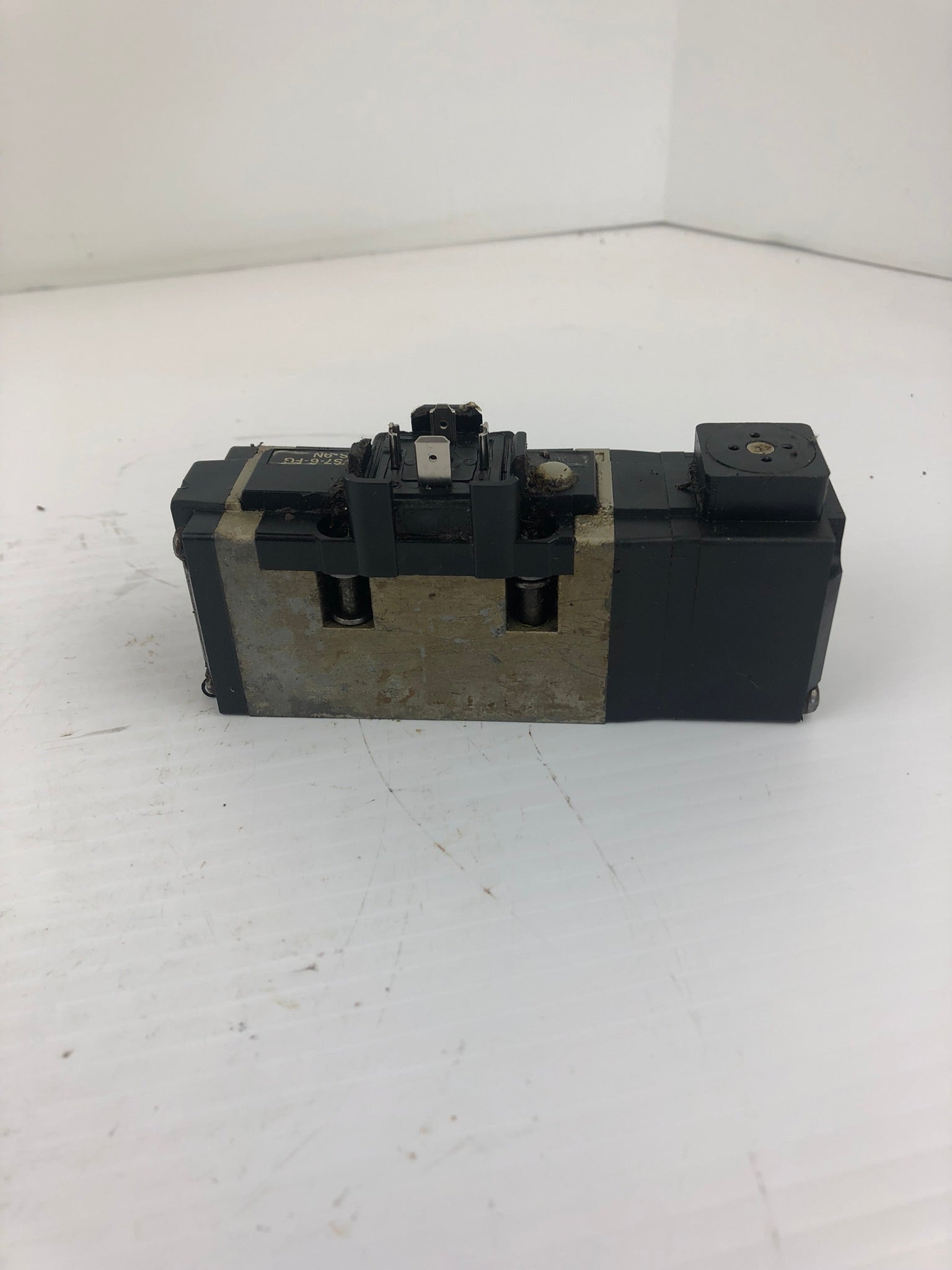 SMC VS7-6-FG-S-9N Solenoid Valve