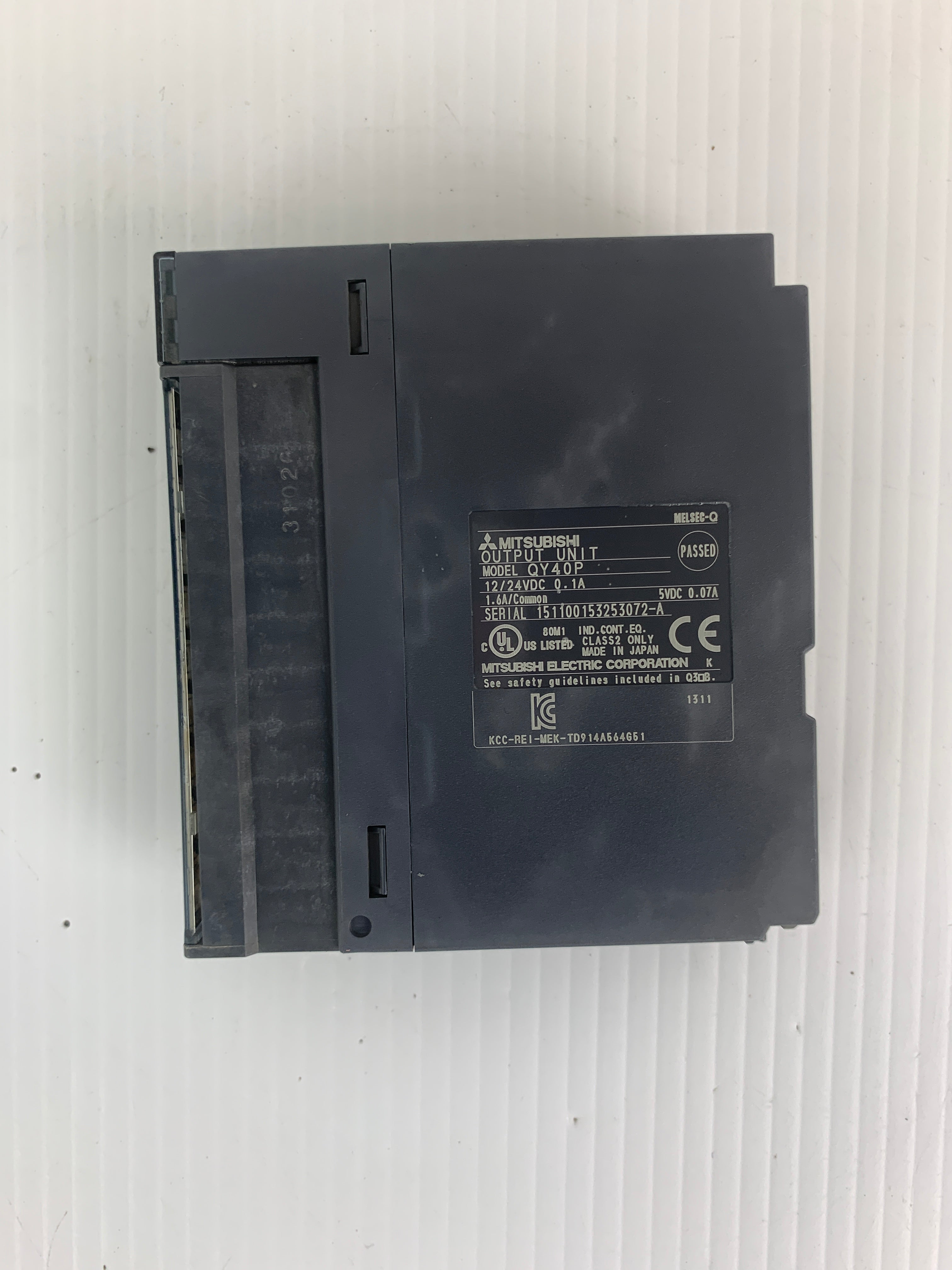 Mitsubishi QY40P PLC Output Unit 12/24 VDC