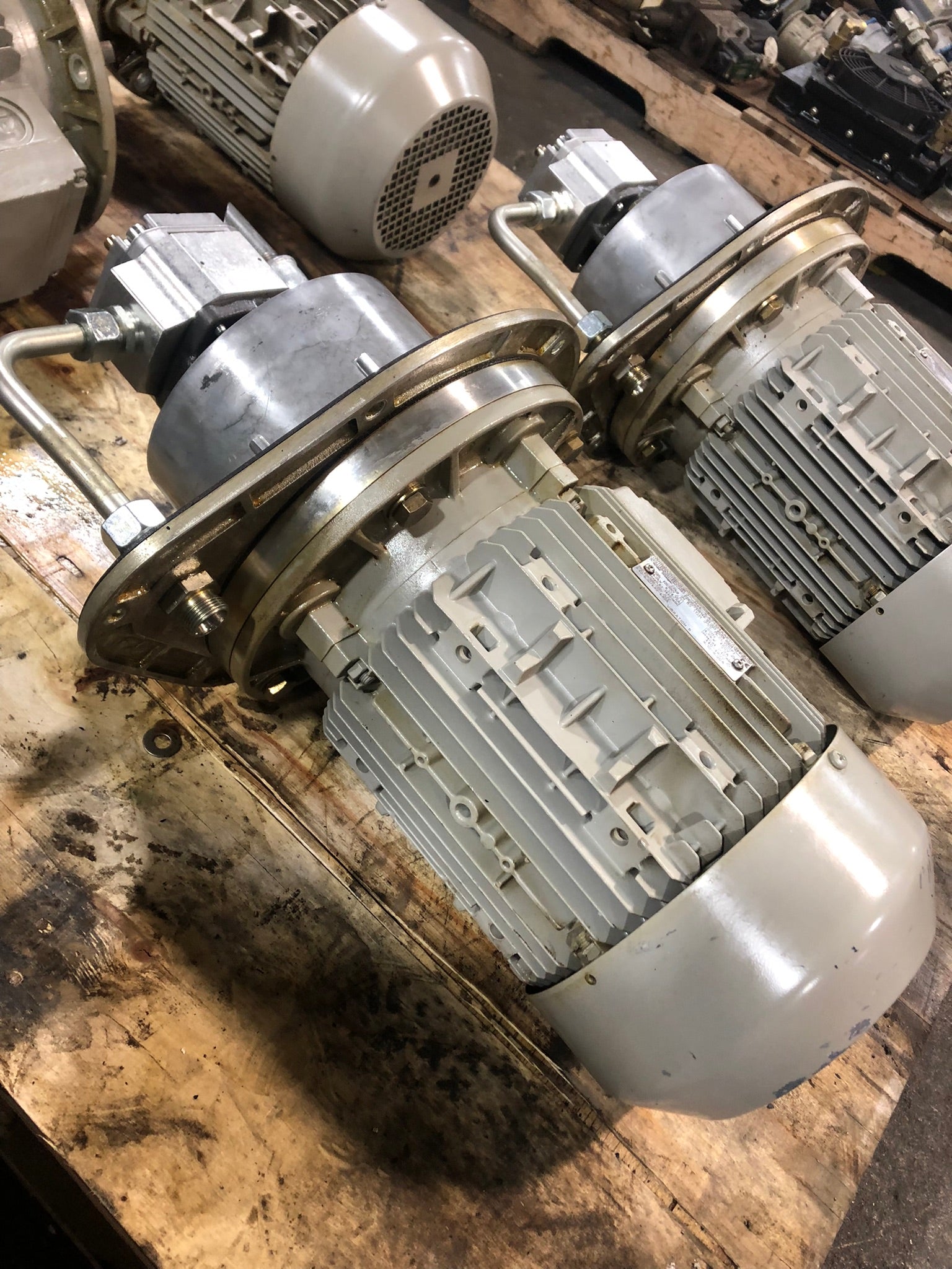 Siemens 1LA71134AA61-Z Motor with Attachment