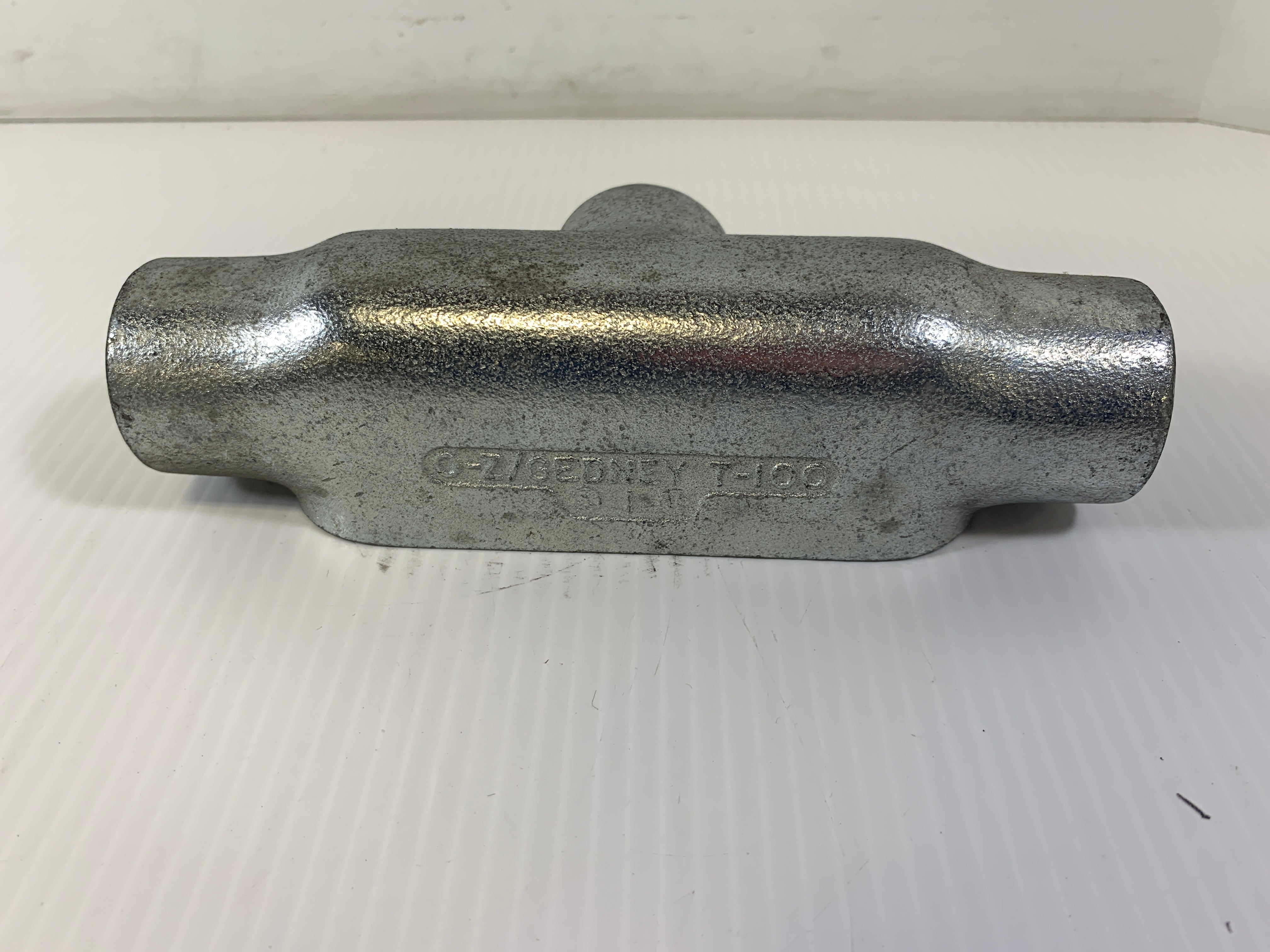 O-Z Gedney Mall Iron Conduit Fitting T-100A