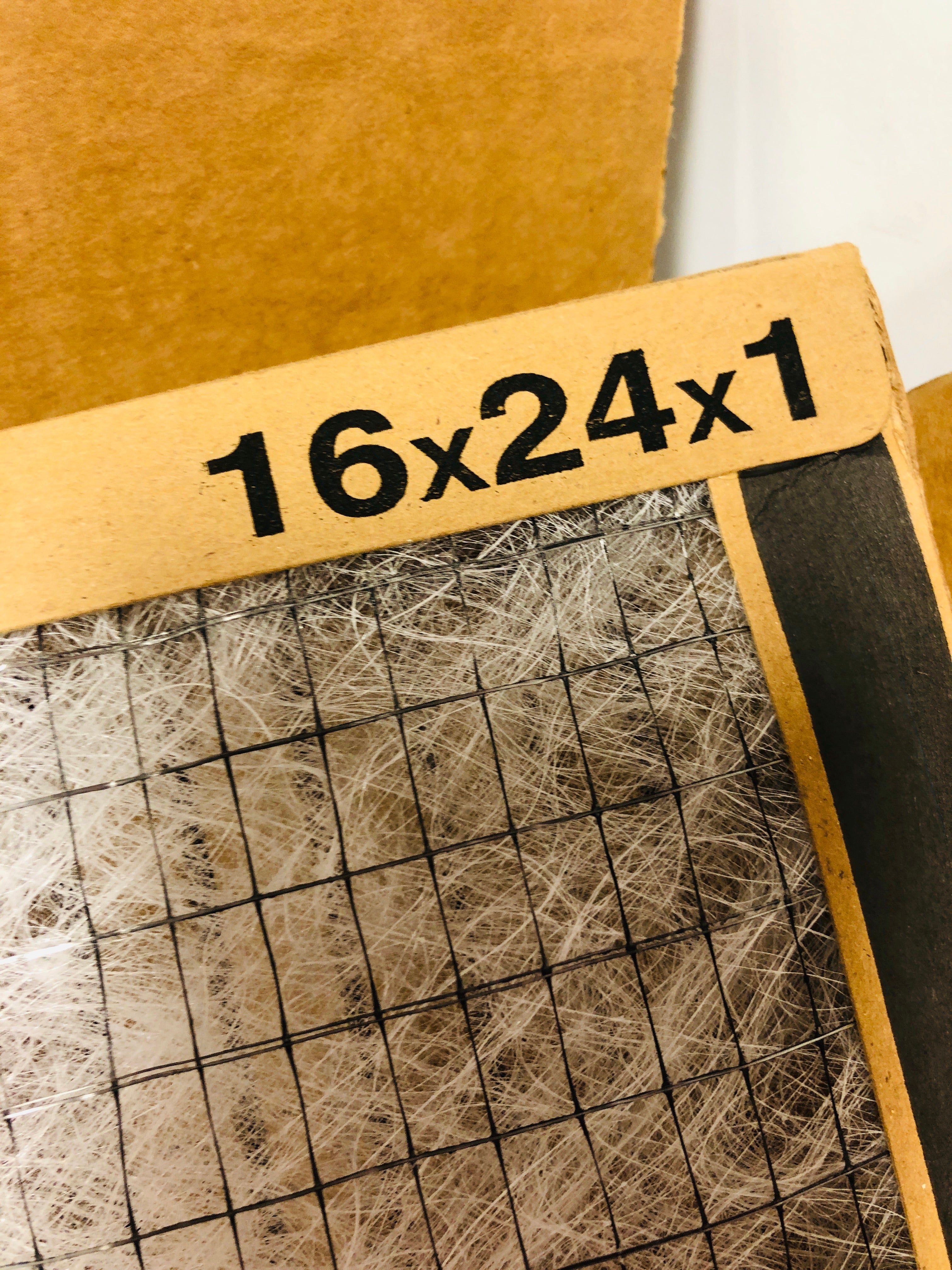 American Air Filter Heavy Duty 16" x 24" x 1" 221-525-151 - Case of 12