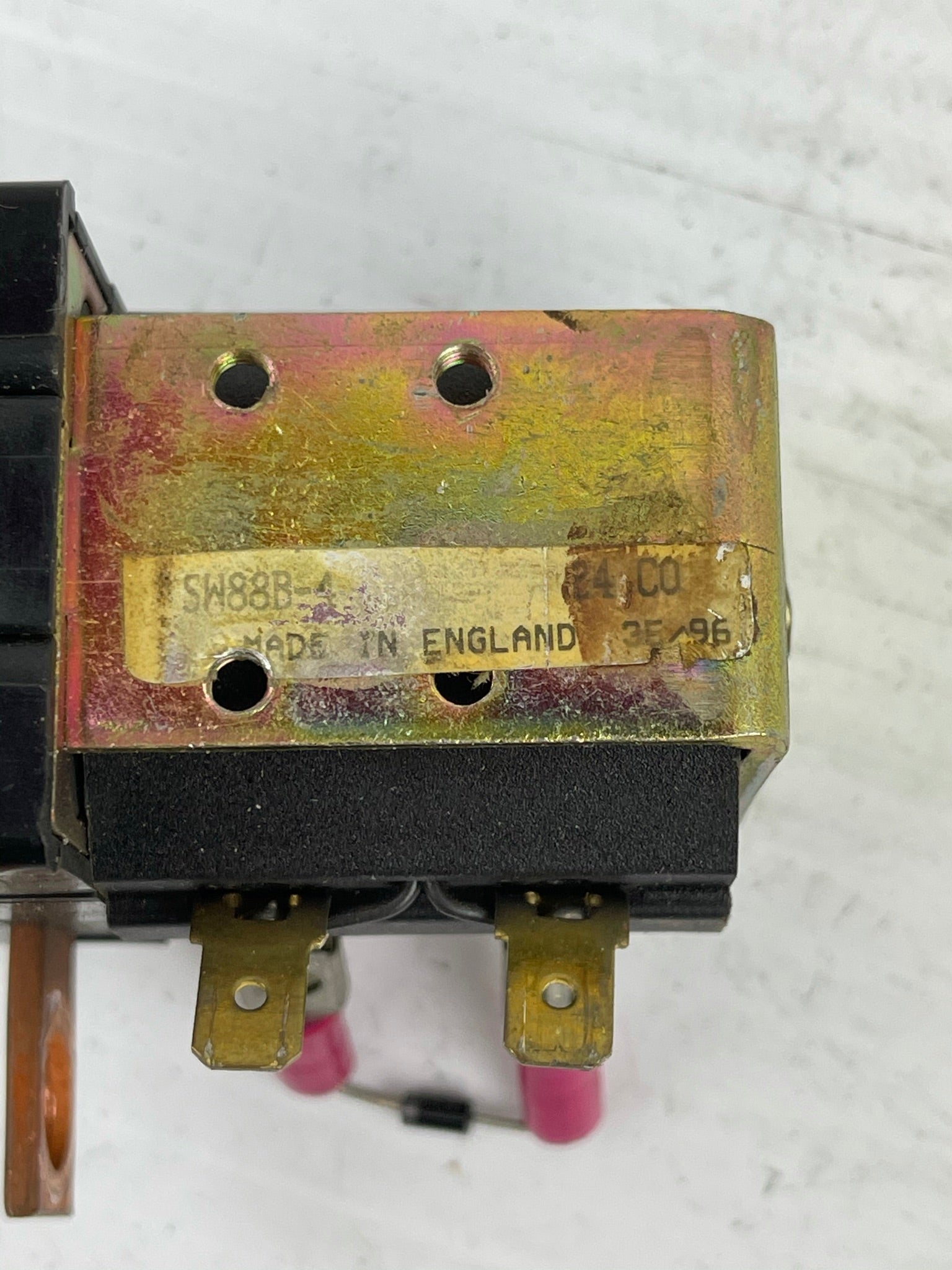 Reversing Contactor Single SW88B-4
