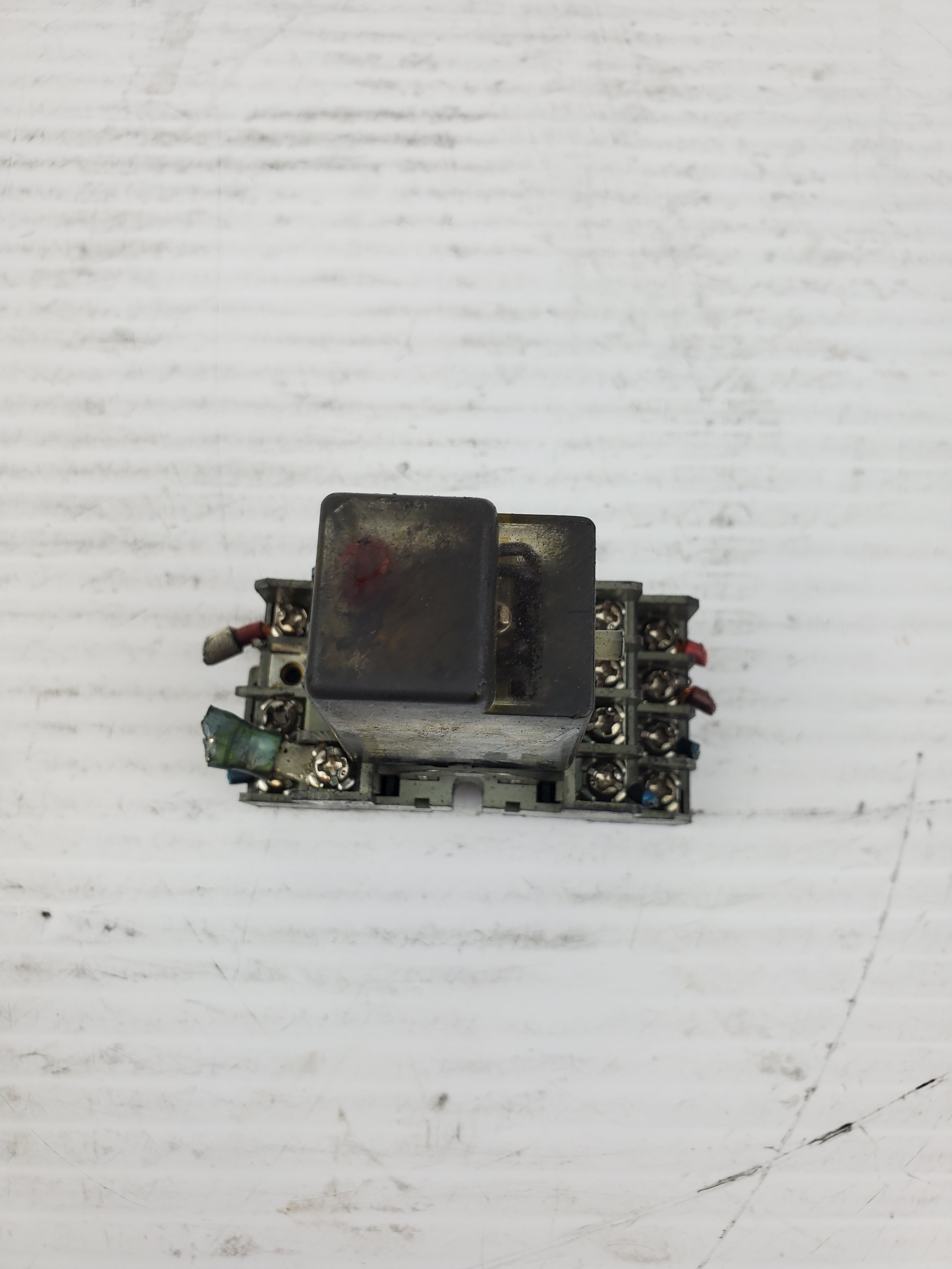 Square D RSD14M1P14V53 Relay with Base NR45 Class 8501 Series B
