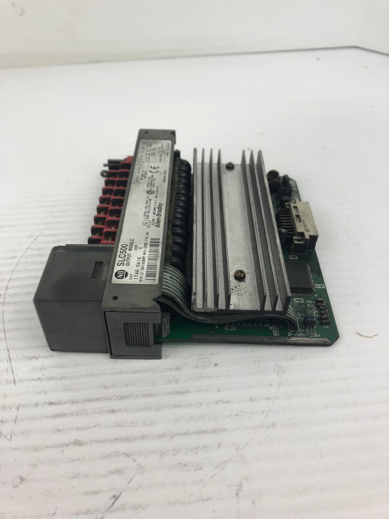 Allen-Bradley 1746-0A16 Output Module Series C SLC 500 - Without Door