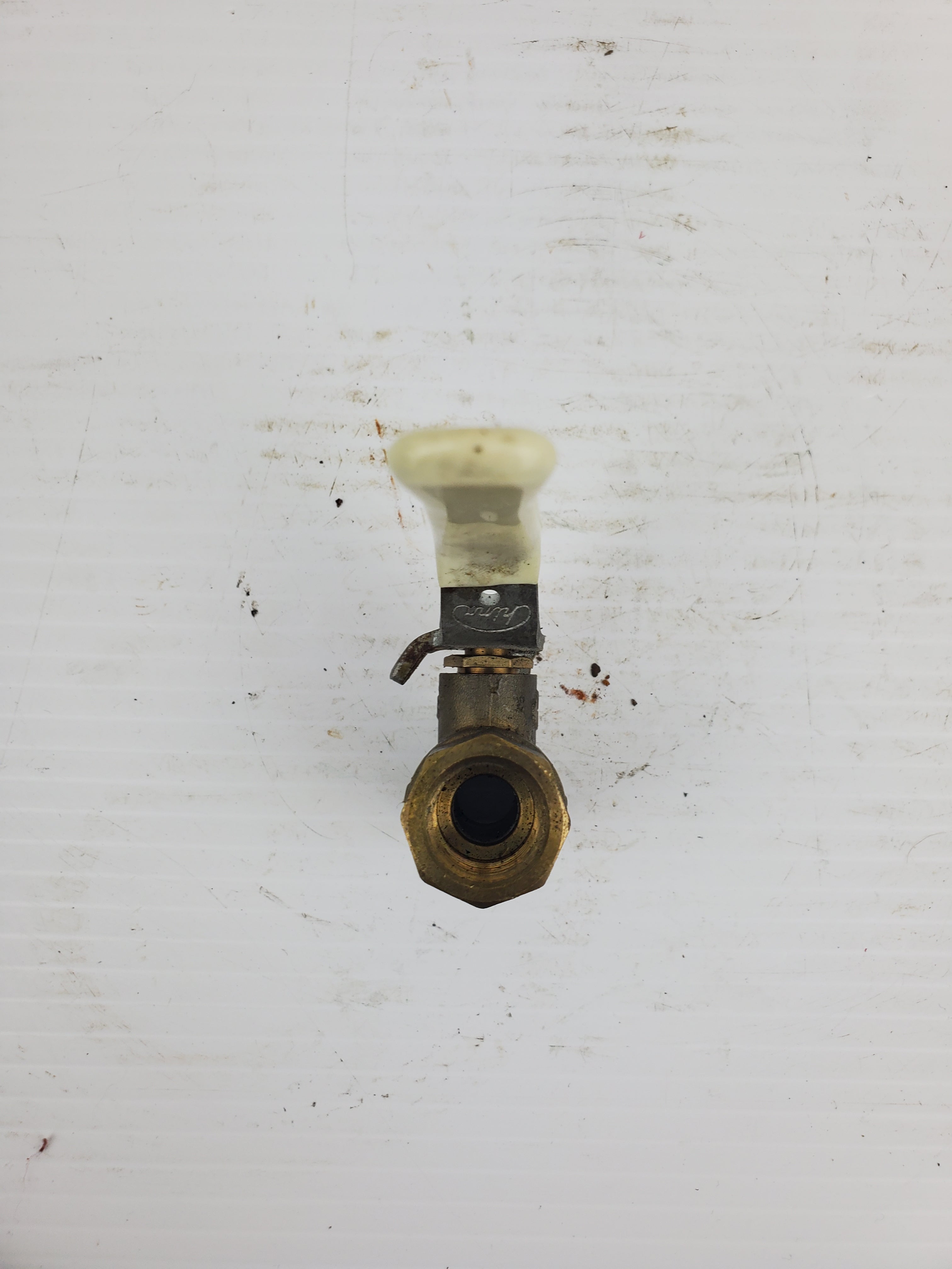 600 WOG Brass Ball Valve 3/8" 5G 1/2 PSI